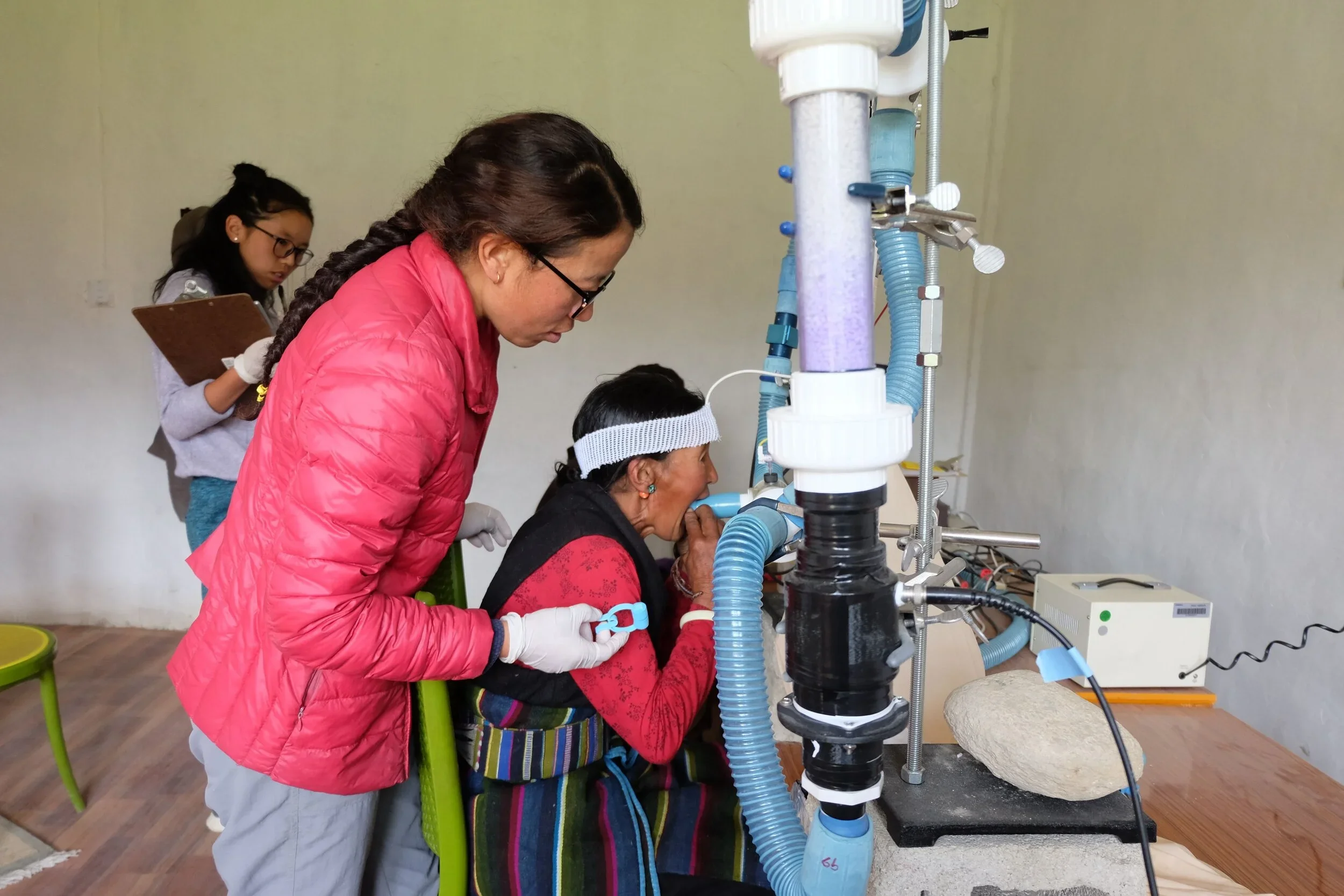 Tsering Wangmo assists in the HVR protocol.