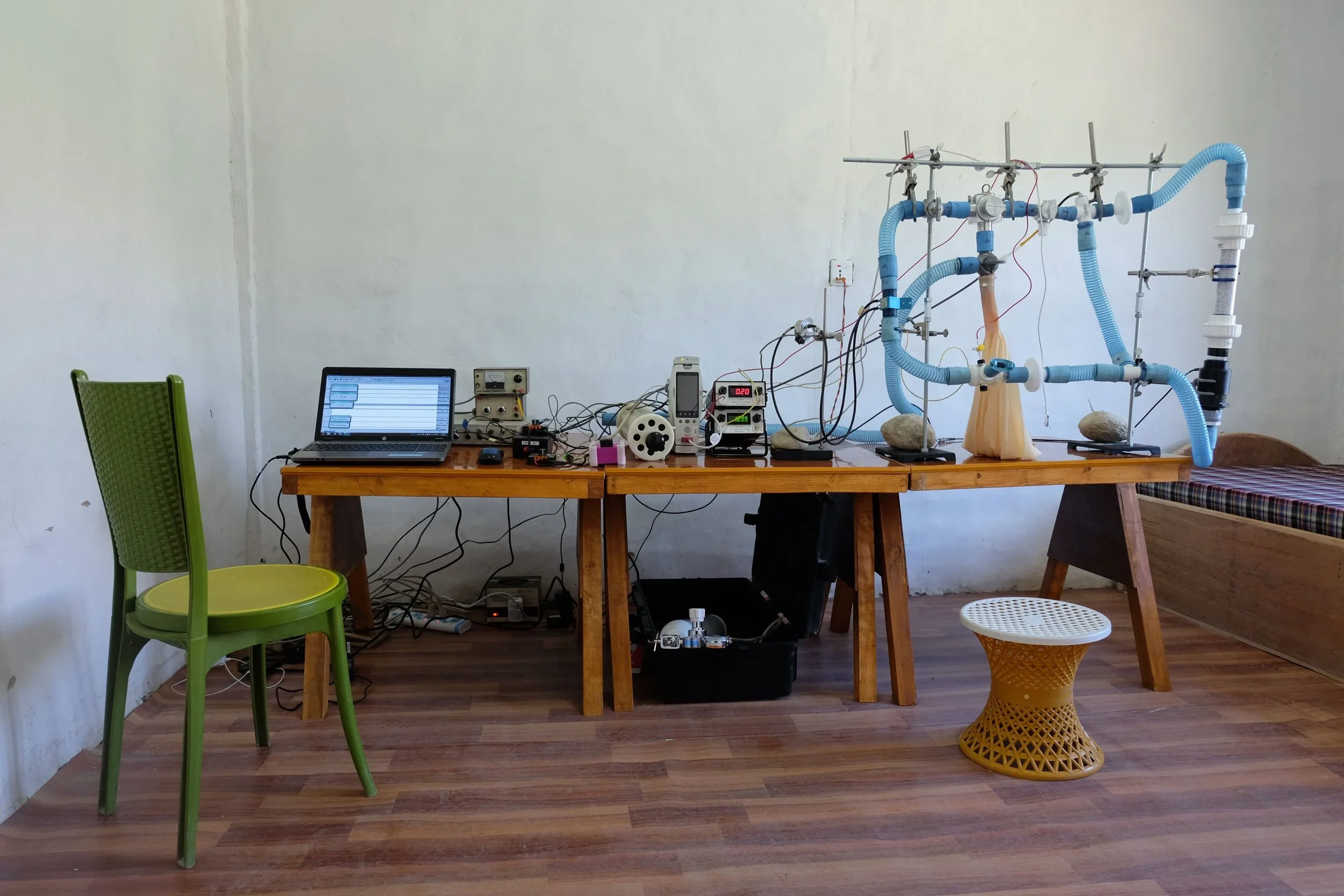 The HVR setup run by the two members of the Simonson Lab, Esteban Moya and James Yu.