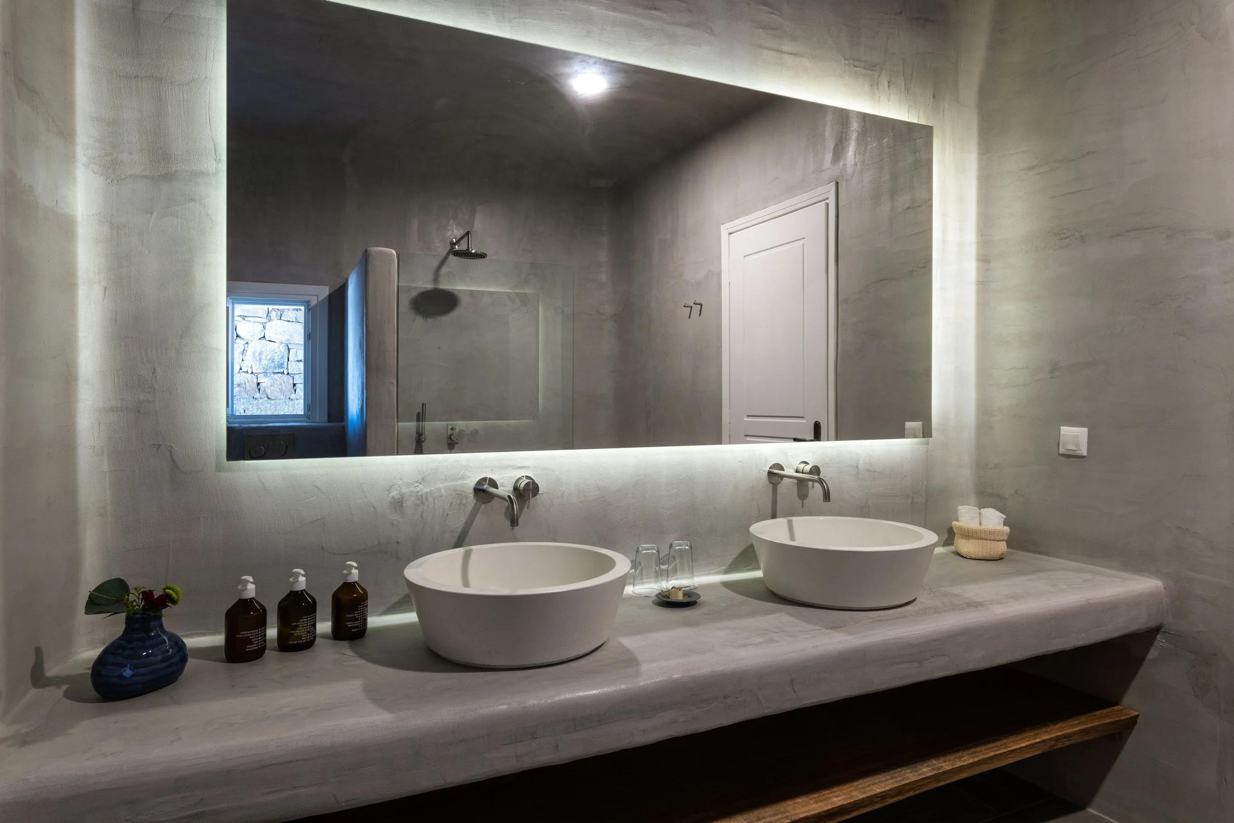 Ensuite Bathroom (Bedroom #2).jpg