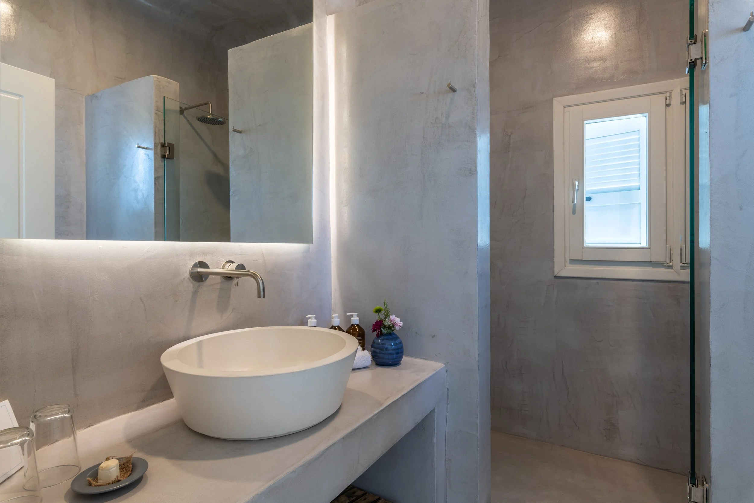 Ensuite Bathroom (Bedroom #4) 1.jpg