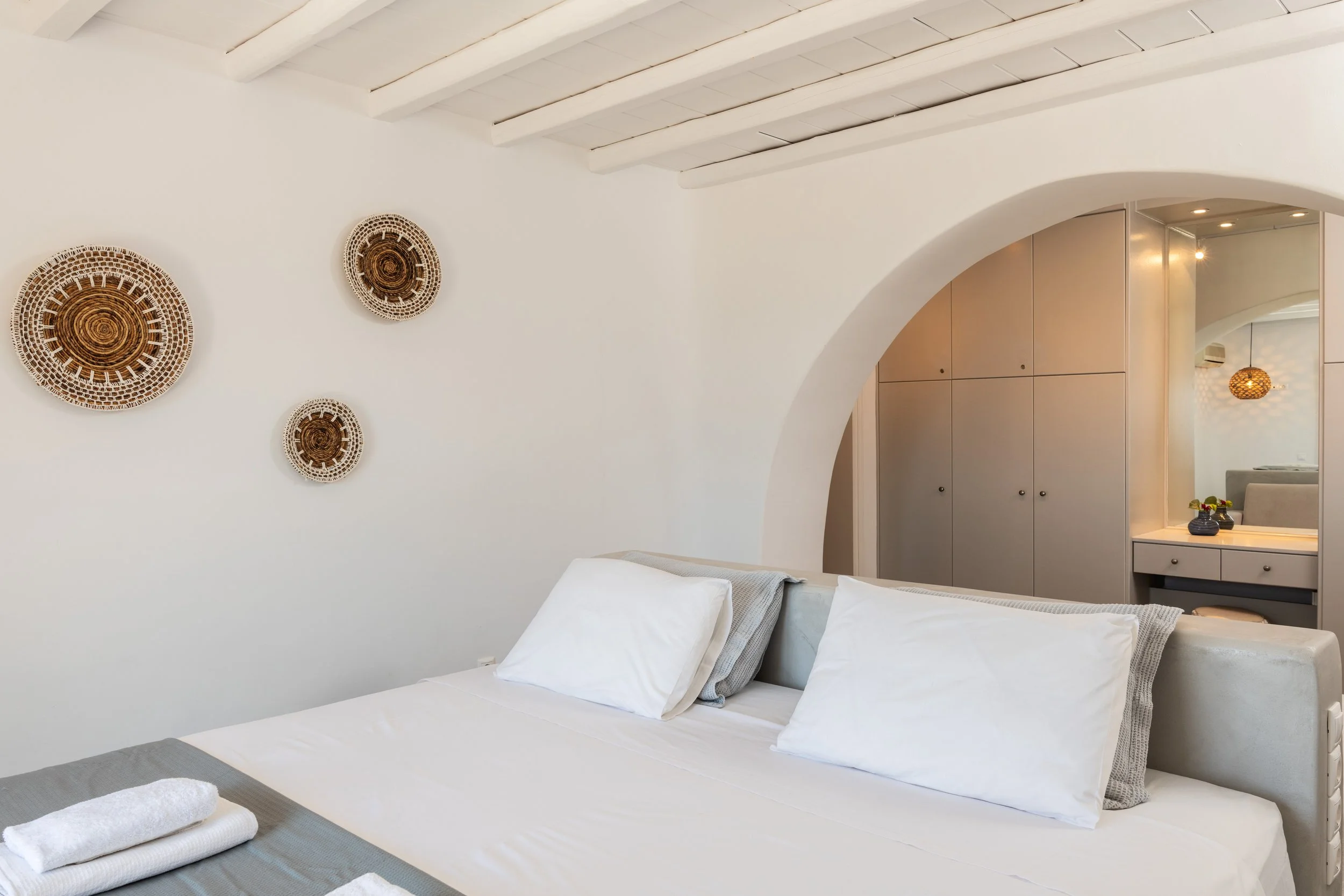 Bedroom #2 (Main House) 3.jpg