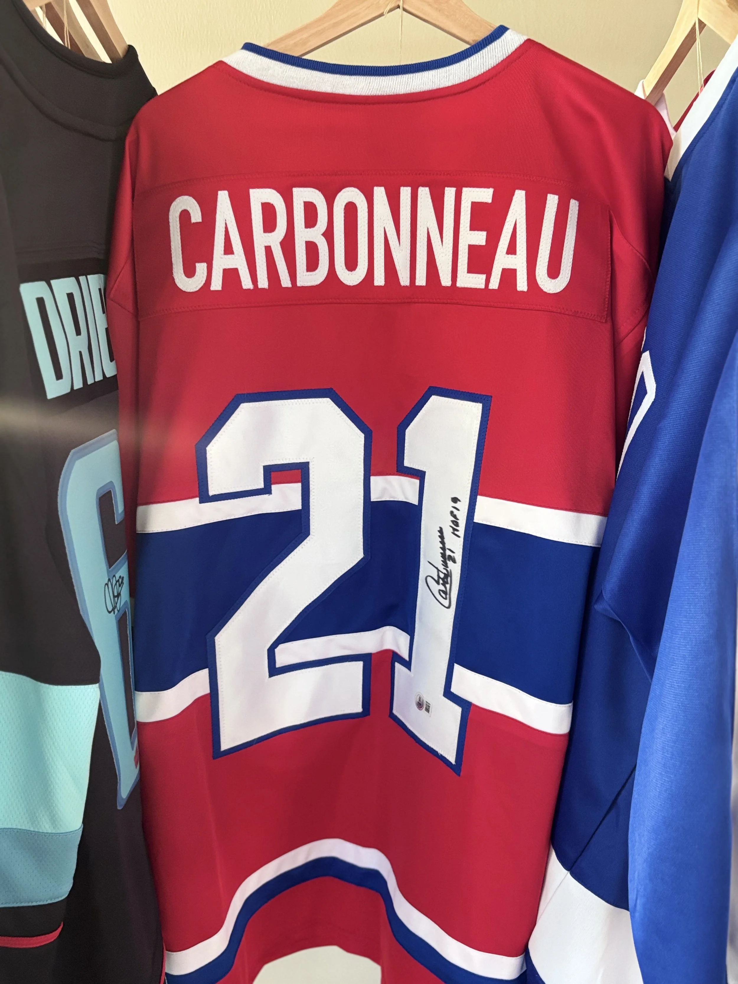 Guy Carbonneau Signed Custom Montreal Jersey with HOF19 Inscription Beckett COA