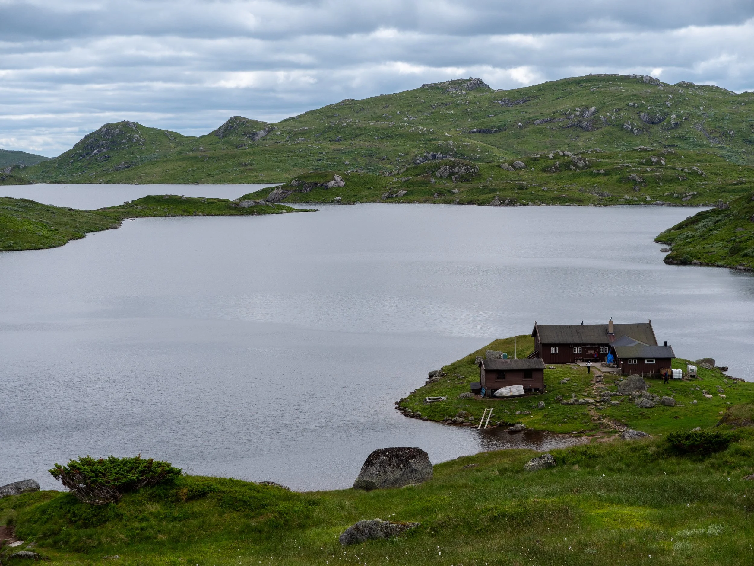 Tur til Hallvorstjørni i Setesdal