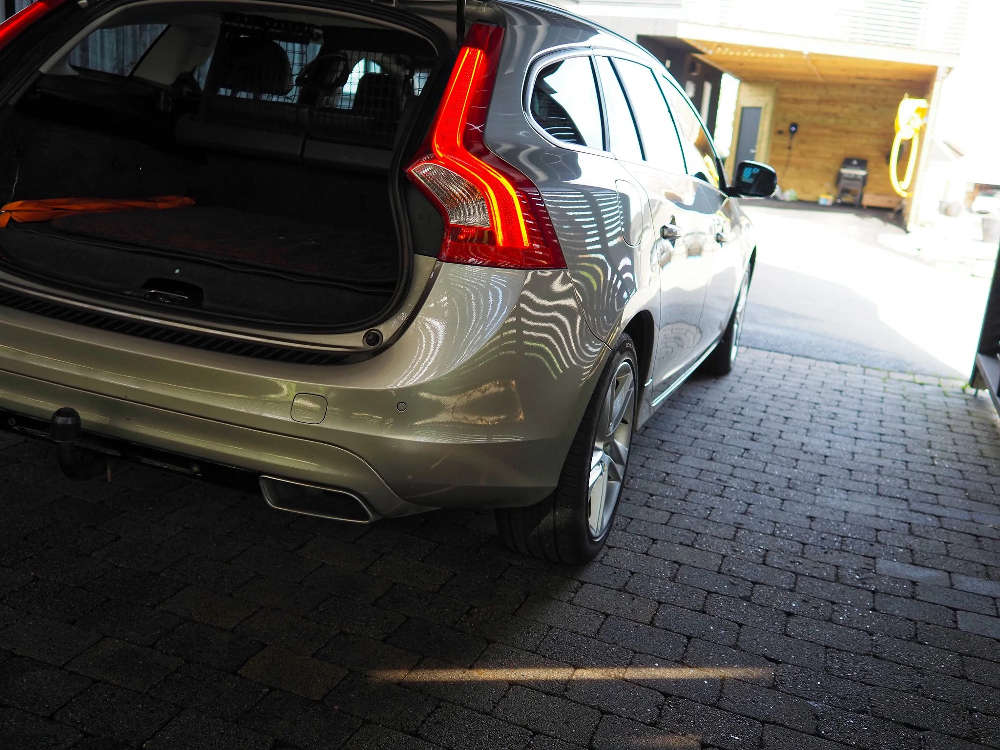 Volvo V60 D5 Hybrid   copy3_DxO