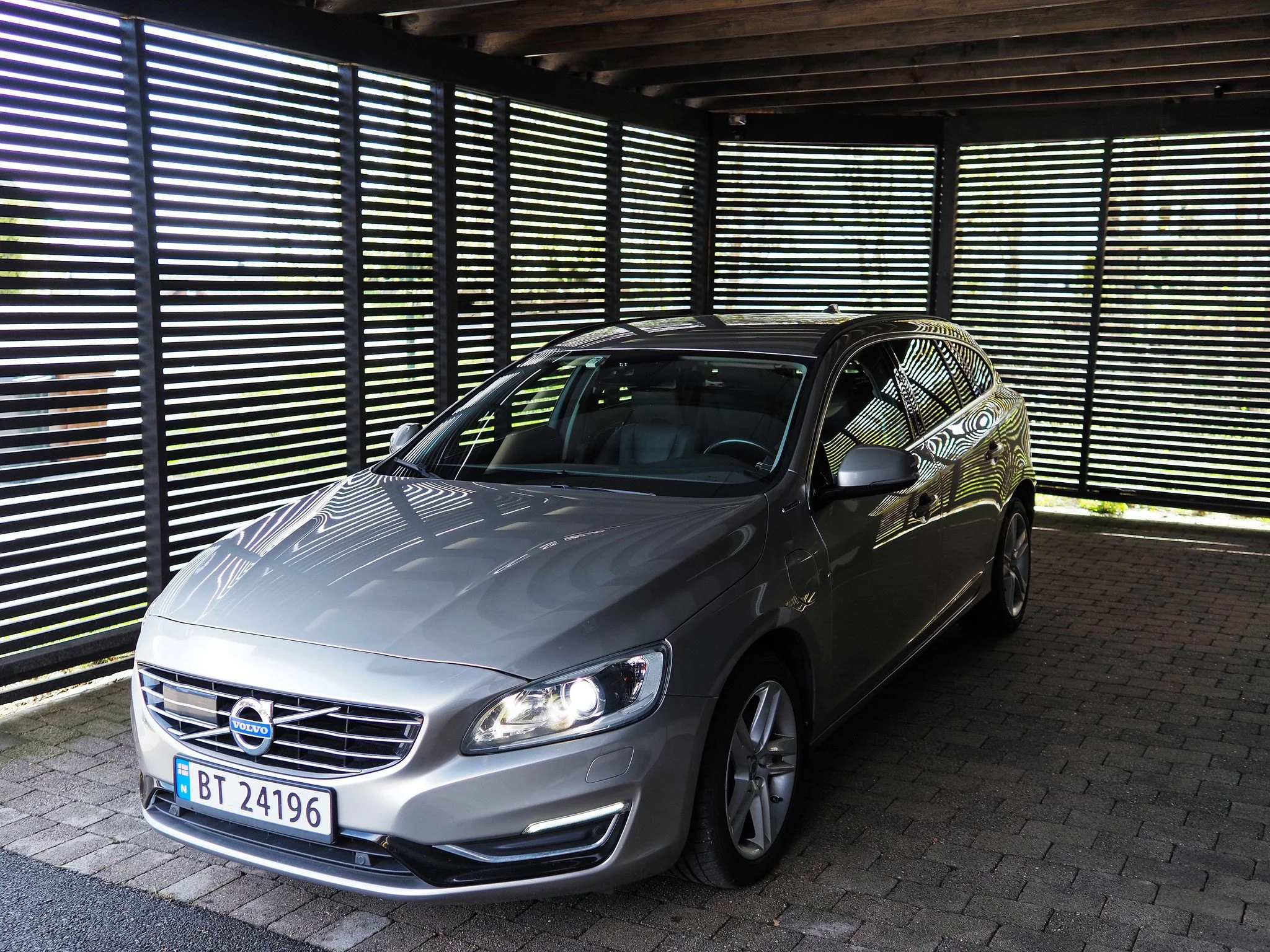 Volvo V60 D5 Hybrid   copy33_DxO