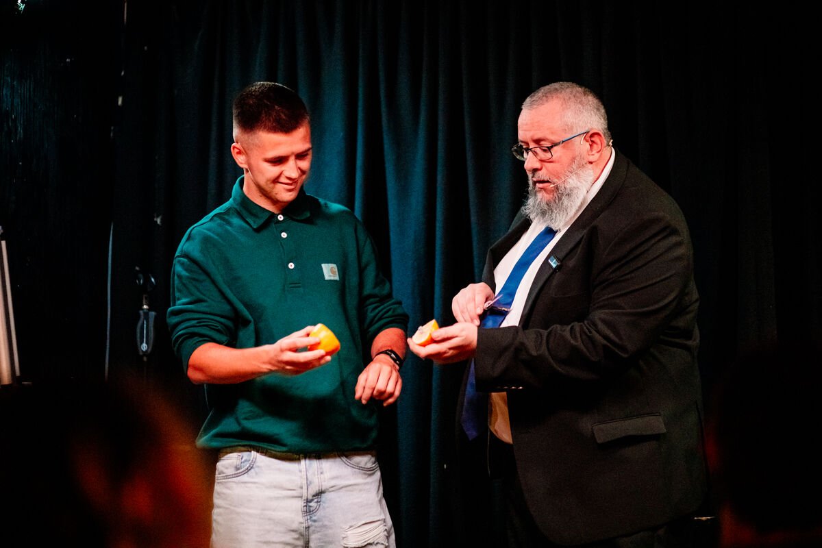Richard - Whats in the Lemon.jpg