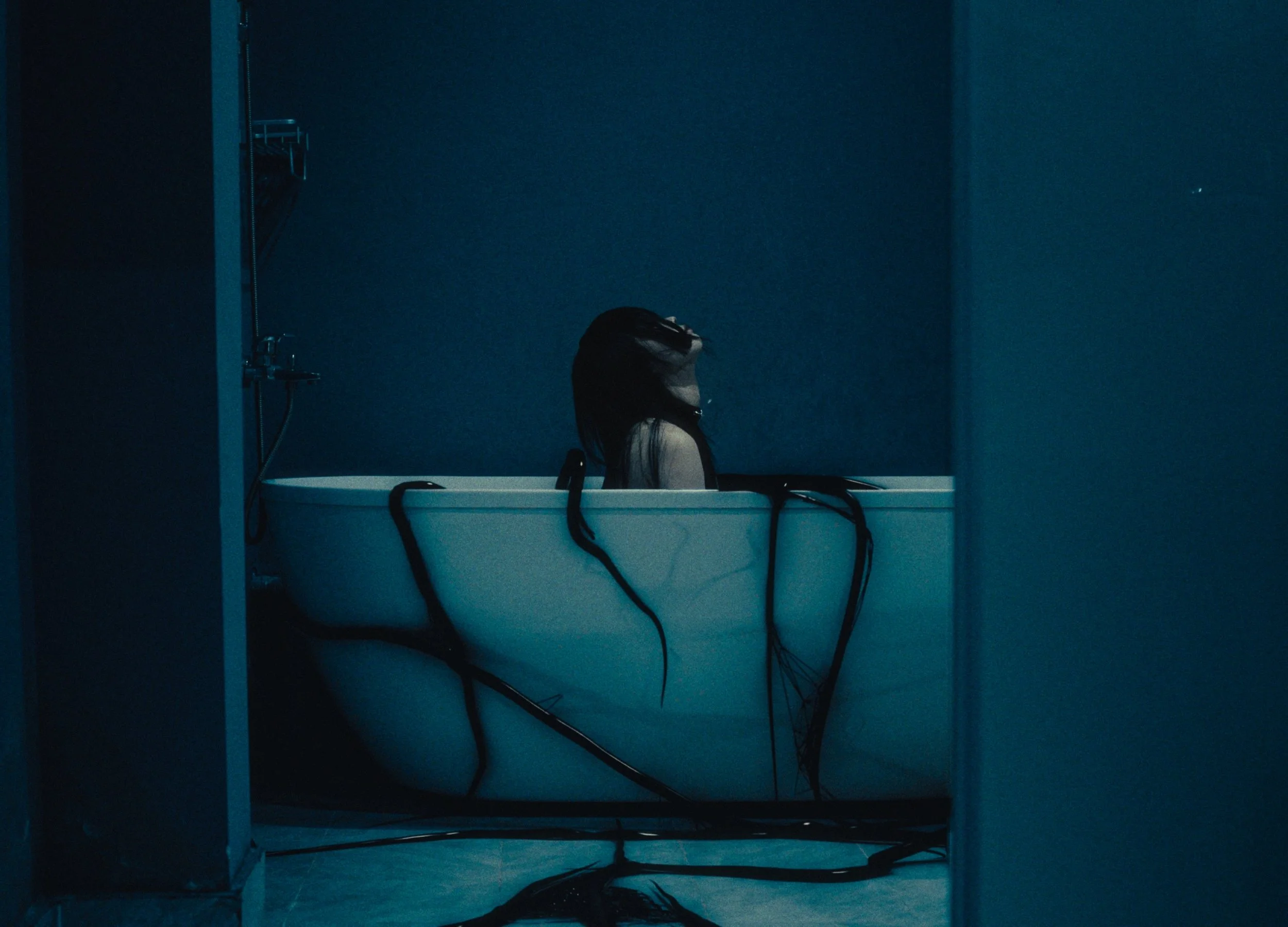 TXT ME (OFFICIAL VIDEO)