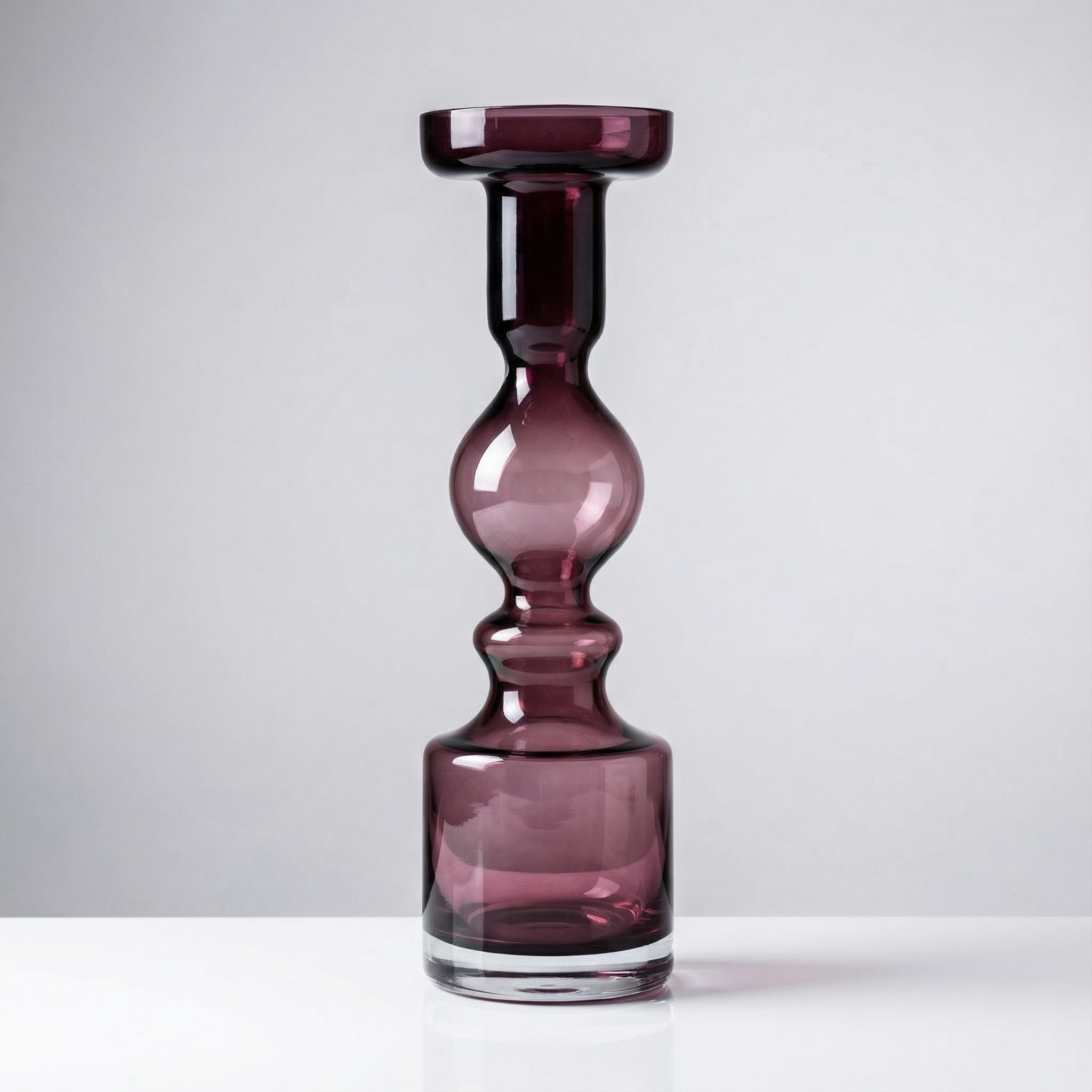 Glass vase by Nanny Still. Finland €215.00