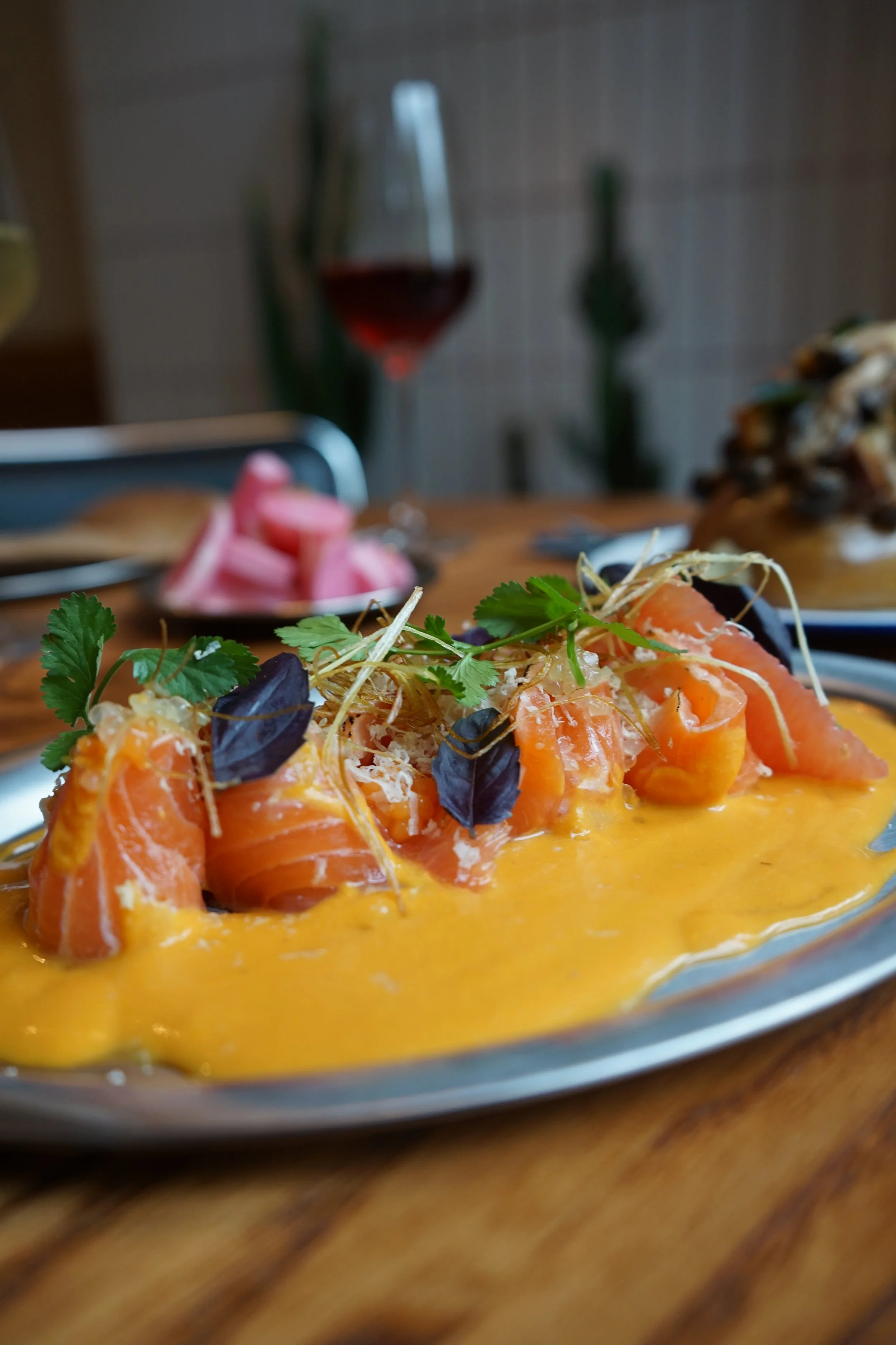 Salmon tataki with pumpkin tiger's milk