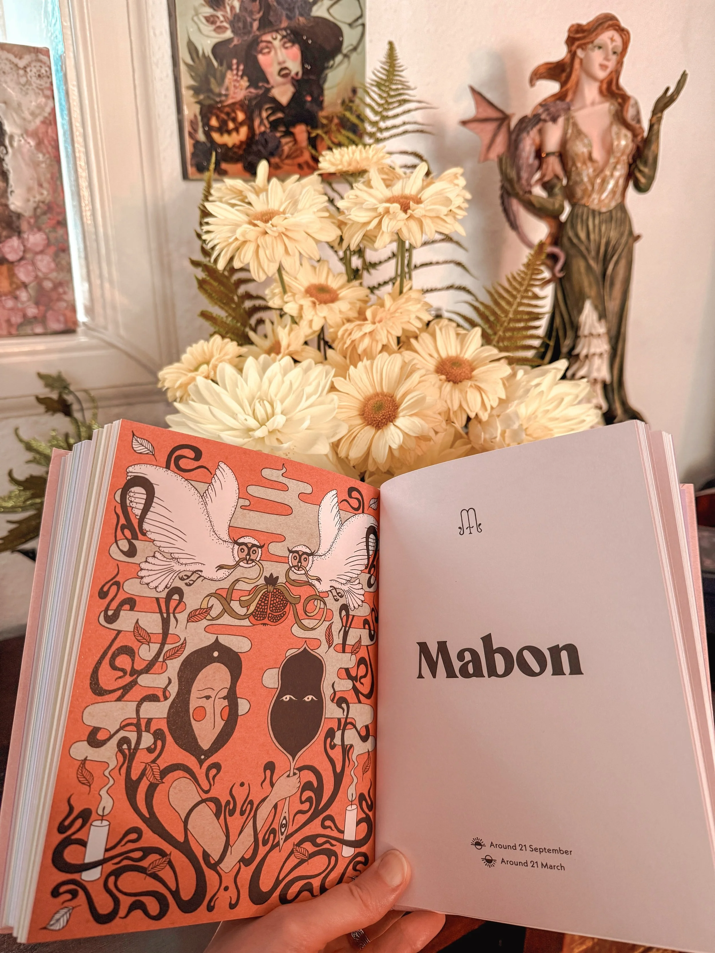 Countdown to Mabon (Autumn Equinox) is so on! You can already feel and see the change coming here in Scotland, but I cannot wait for the season to fully arrive. 🍂
&hellip;
And that also means the countdown to my book release day is on as well (yes i