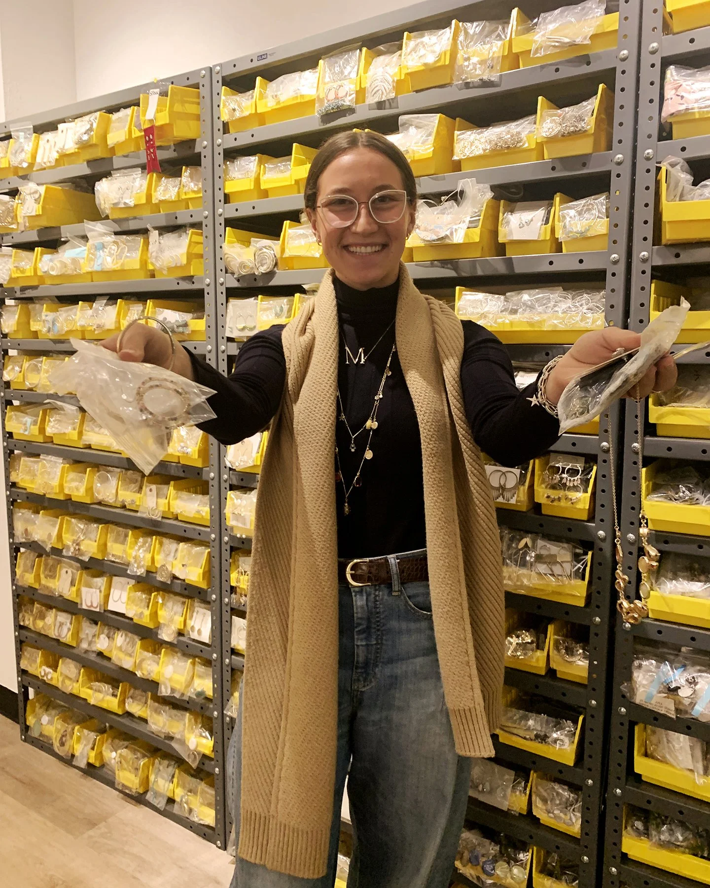 Everri_SampleSale_Shopper copy.jpg