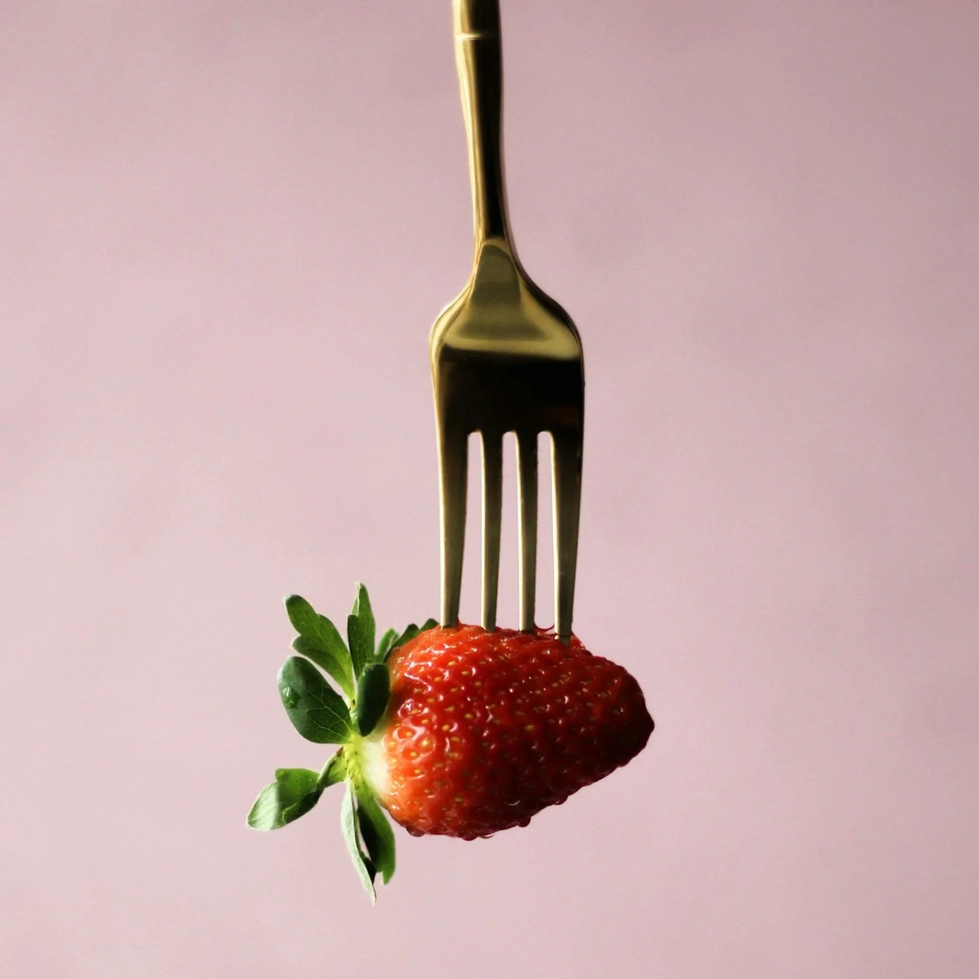 FRUIT SERIES: STRAWBERRIES