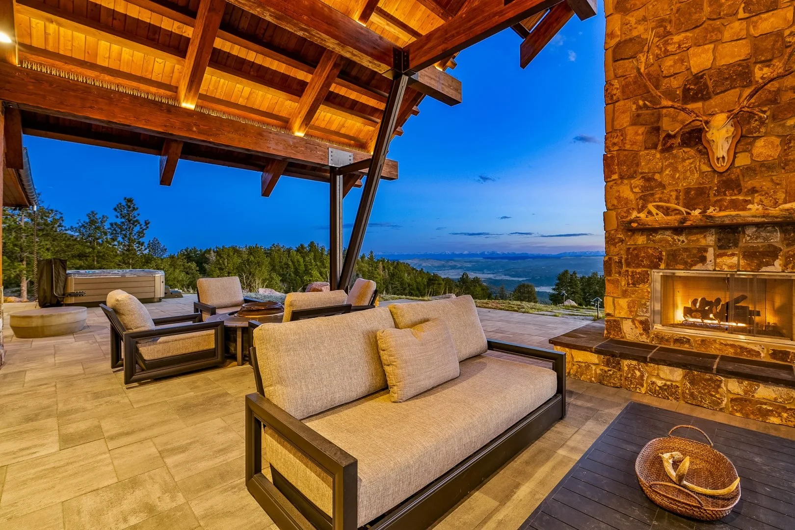 Custom Outdoor Colorado Patio.jpg