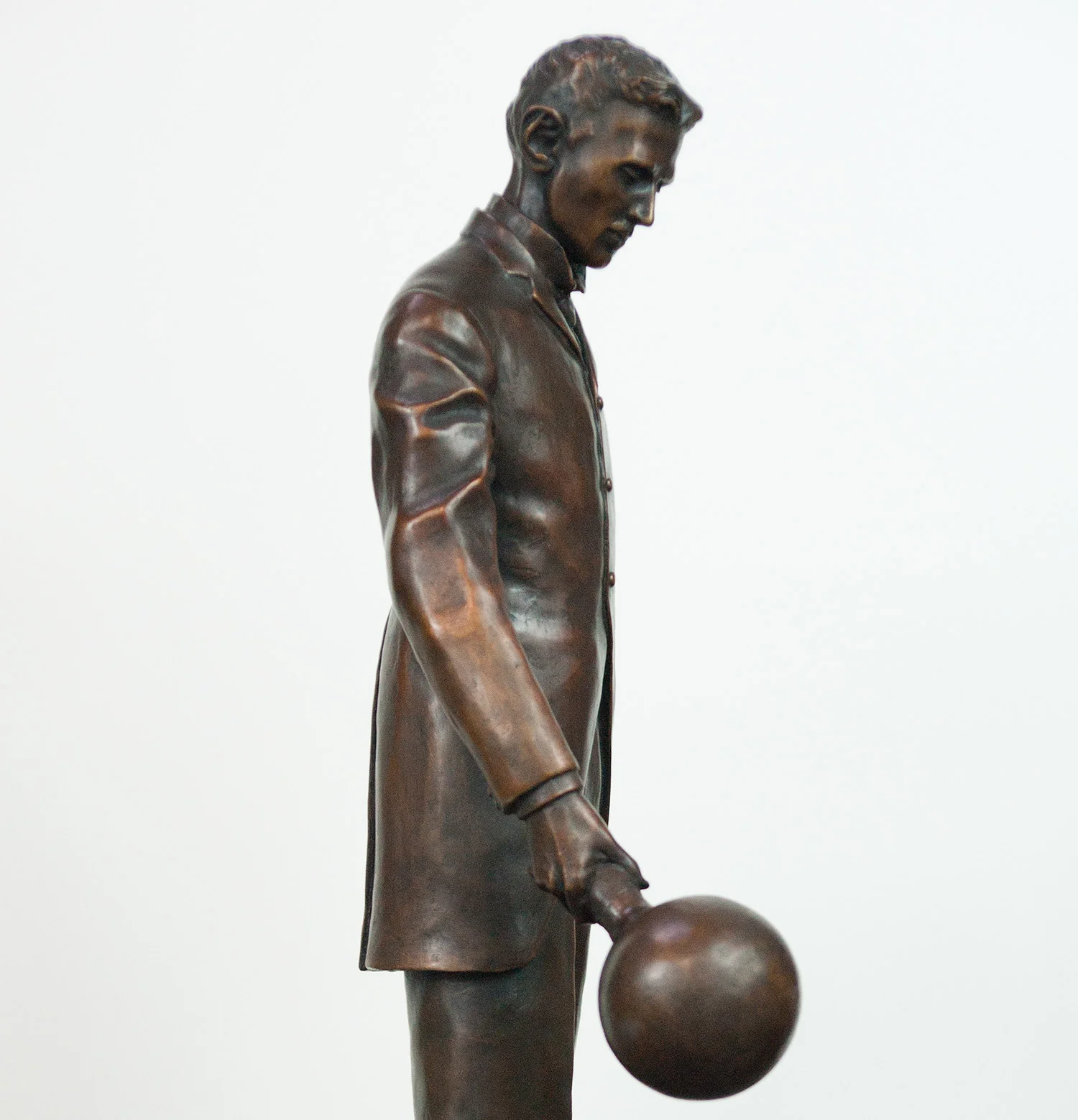 "Nikola Tesla 18" Bronze"