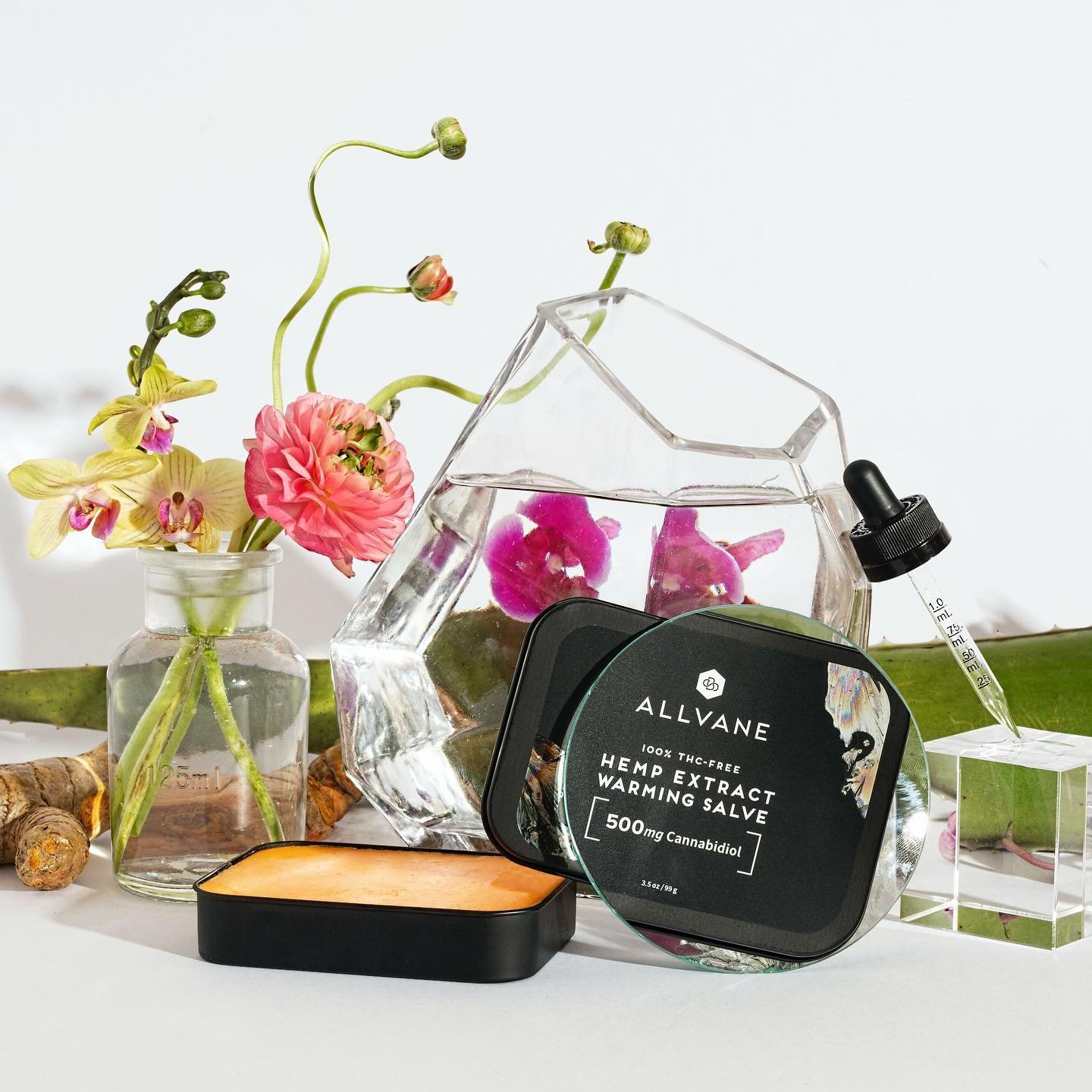 This product is one of my favorite products. CBD is a game changer for muscle pain 💯 

Photo work for @allvanecbd