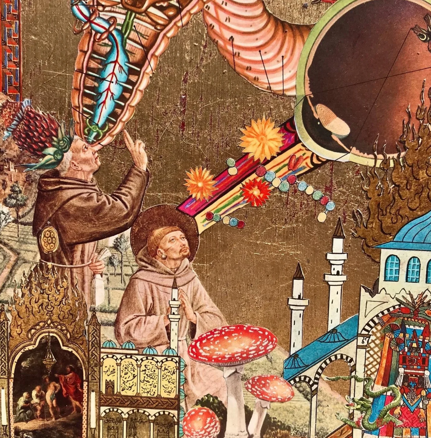 Una ilustración con figuras humanas, hongos, animales y elementos arquitectónicos en un estilo artístico, con un fondo dorado y detalles coloridos.