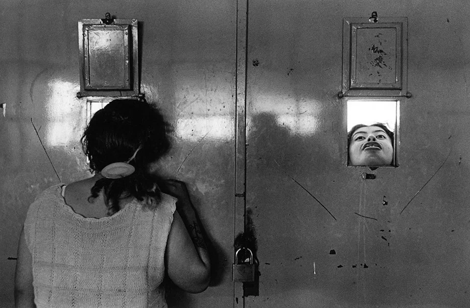 adriana-lestido-mujeres-presas-03.jpg