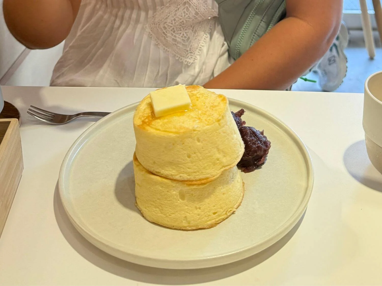 Soufflé pancakes from Toshoan in Kyoto, Japan” and “Kakigori (Japanese shaved ice) with strawberry sauce and mochi at Toshoan in Kyoto, Japan