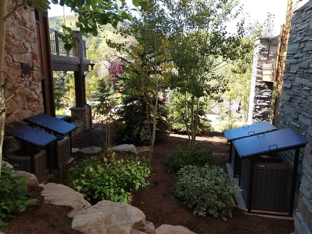 Custom A/c covers. Last year they got crushed from the snow.. This year they will not. .
.
#deervalley #deervalleyresort #tuhaye #heberutah #luxuryhomes #hebervalley #utahhomes #utahhomebuilder#utahfabricator #utahcontractor #utahnewconstruction #uta