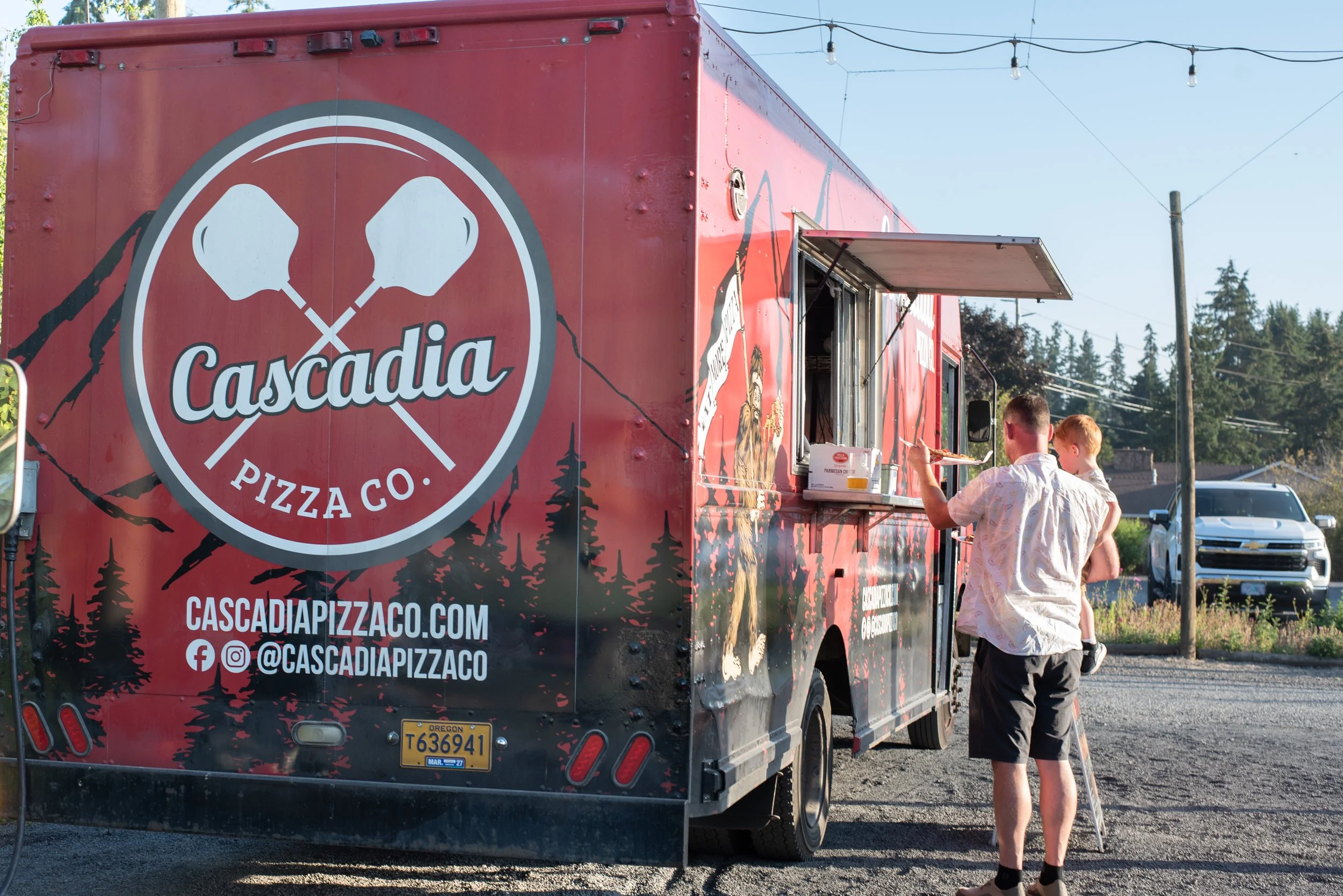 Cascadia Pizza Co. pop up food truck slinging from scratch artisan pizza.