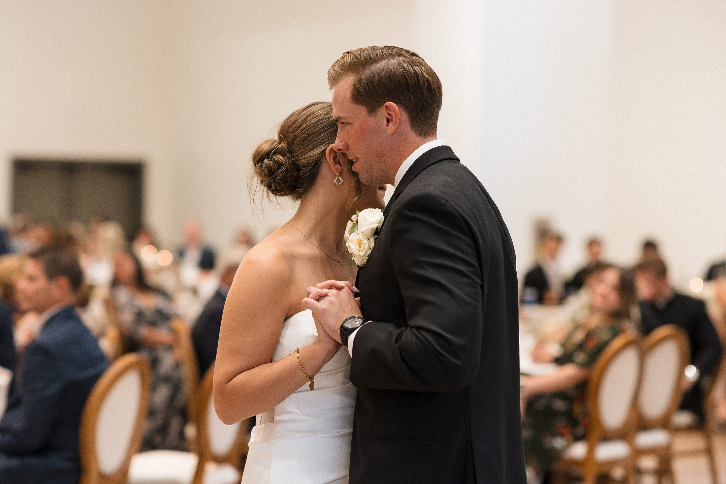 OmahaWedding.Zenia.ClareEllerbeePhotography.26.jpg