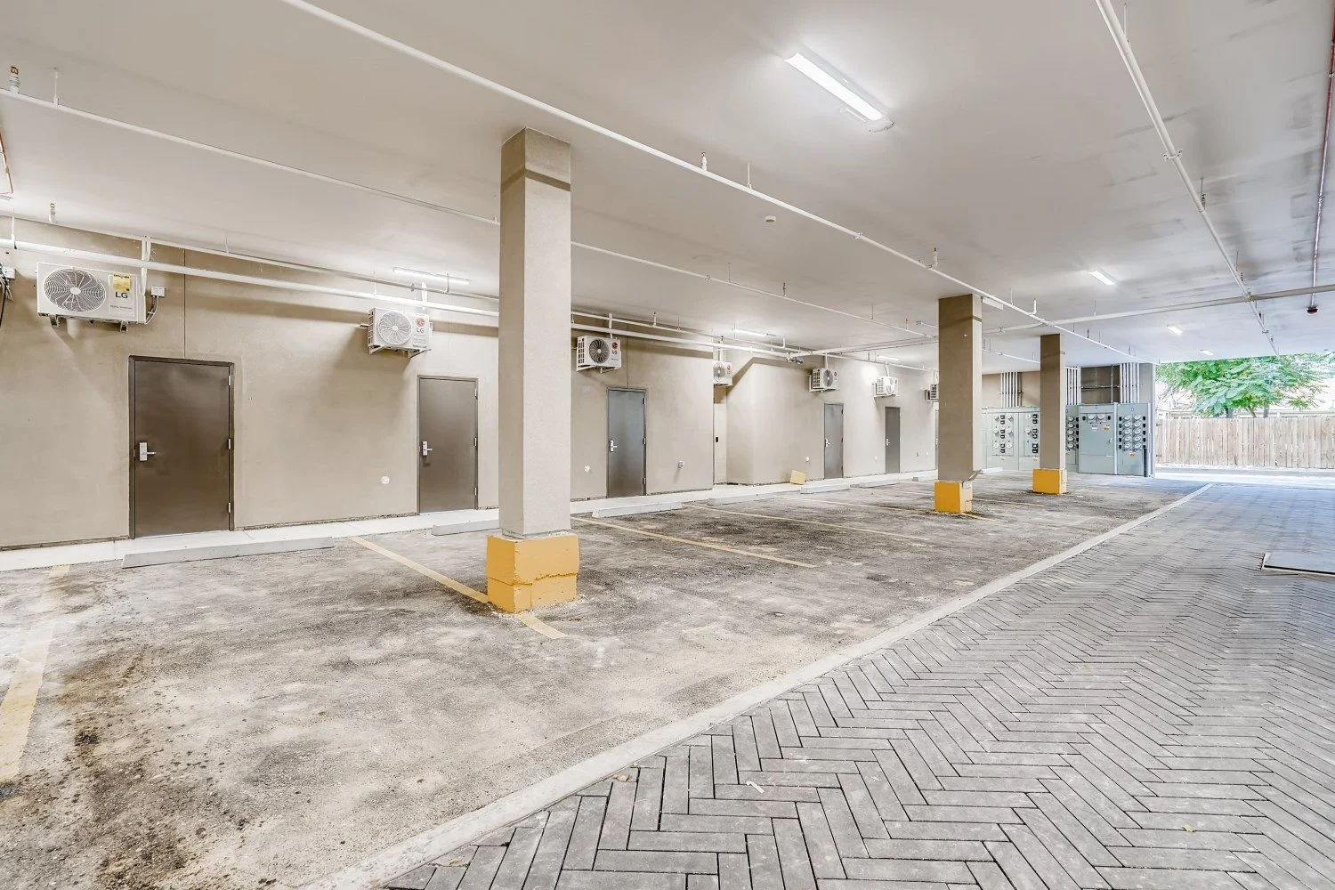 5100 E 29th Ave Denver CO - Web Quality - 024 - 28 Garage.jpg