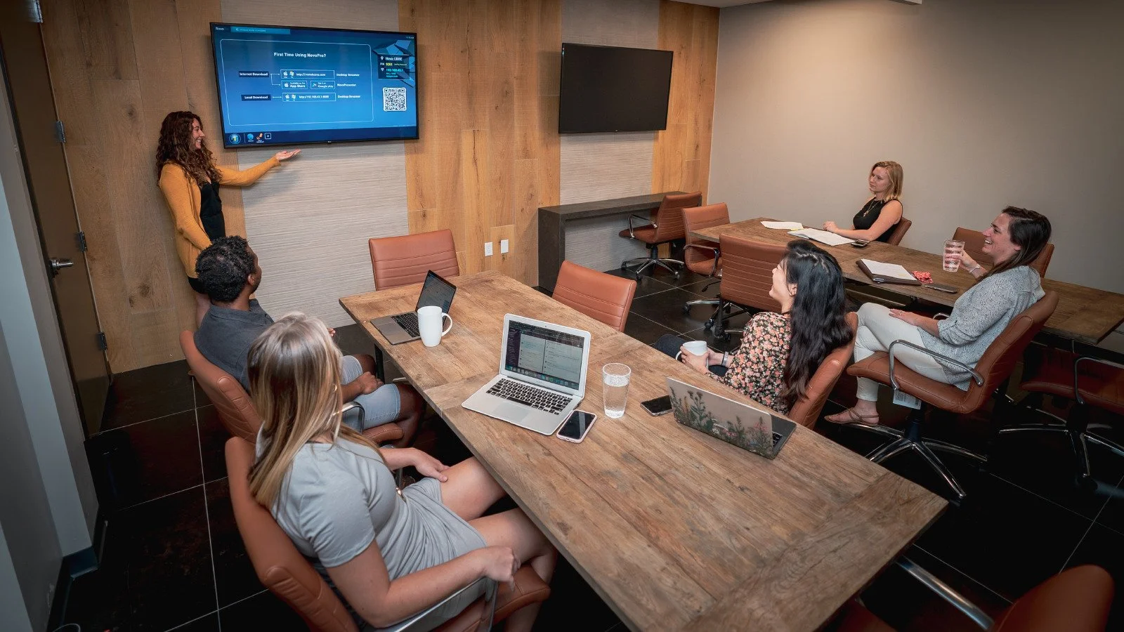 Discover a smarter way to work in Park Hill. We offer hot desks, offices and entire suites, furnished or unfurnished.