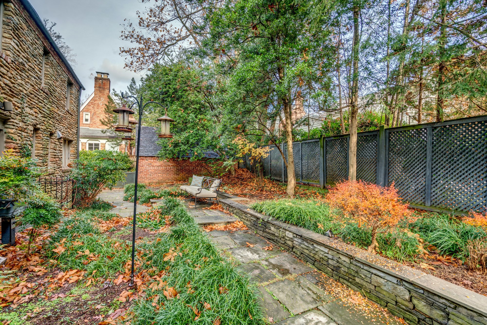 2919 43rd St NW-90.jpg