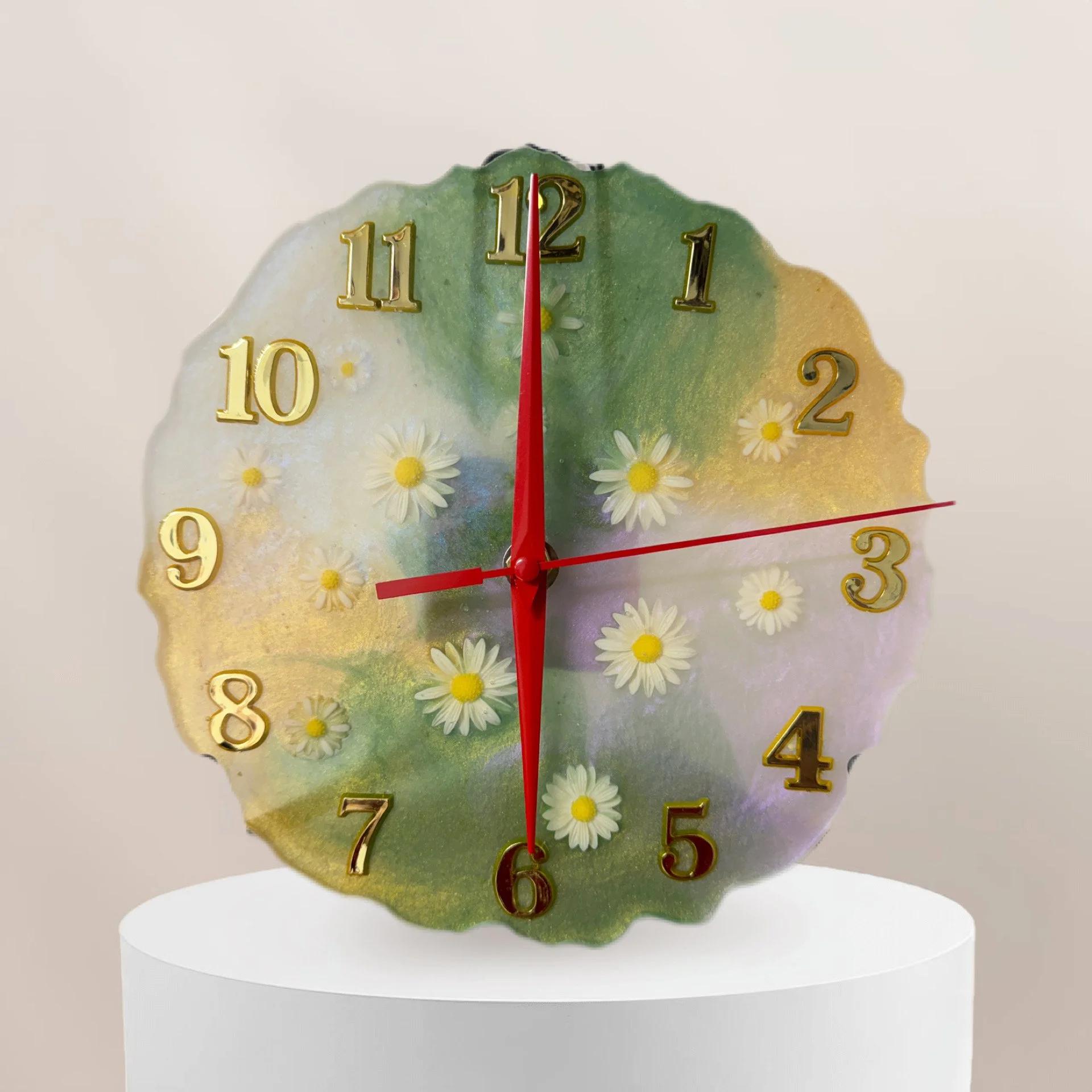 Daisy Dream Wall Resin Clock