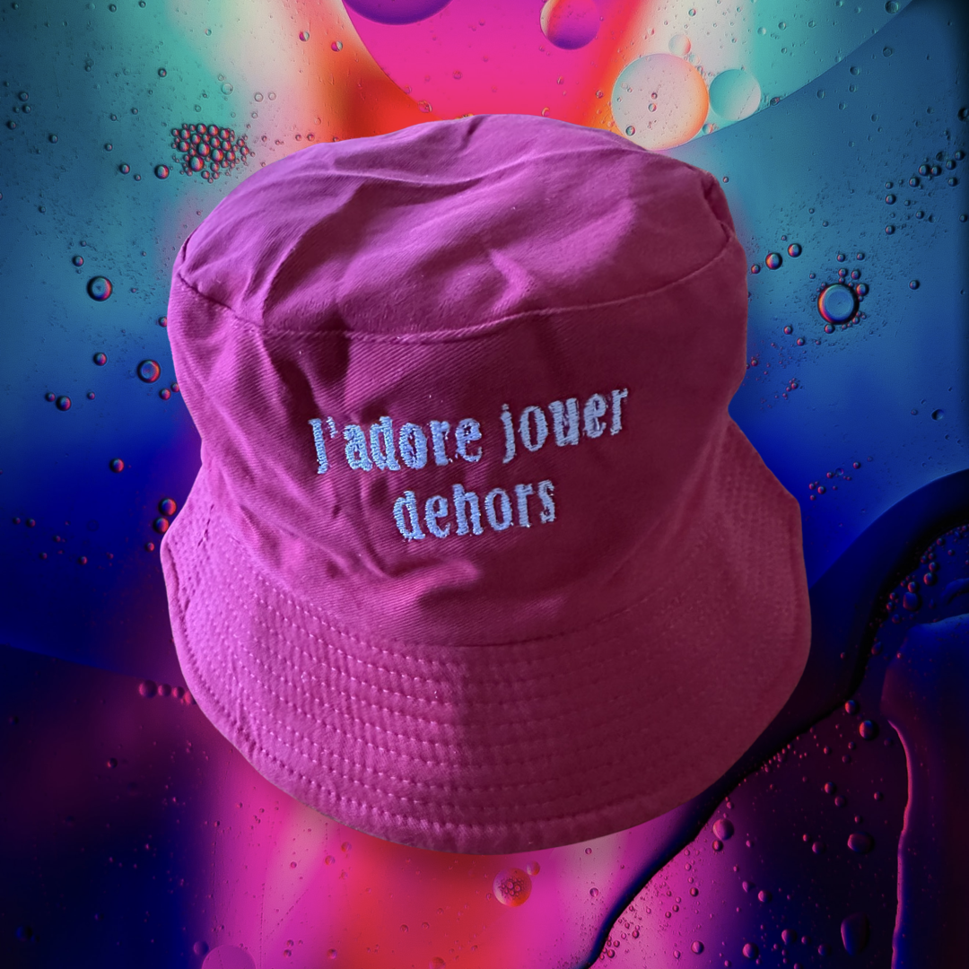 'J'adore Jouer Dehors' Bucket Hat
