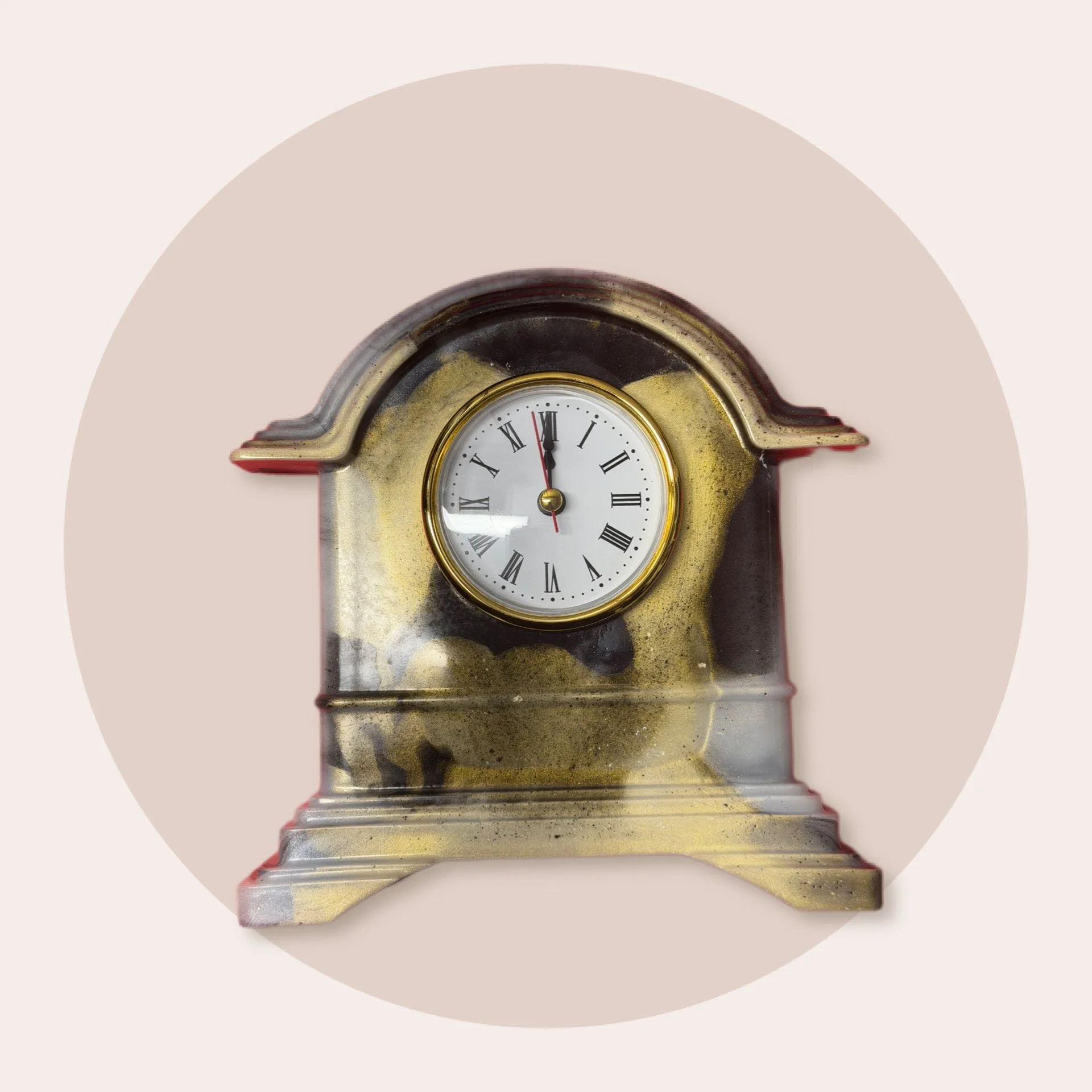 Vintage Elegance Mantel Clock