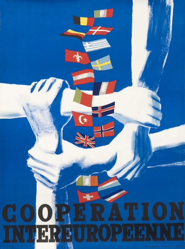 Illustration of two white arms engaged in arm wrestling, with flags of various European countries displayed between them, and the words 'Cooperation Intereuropeenne' at the bottom.