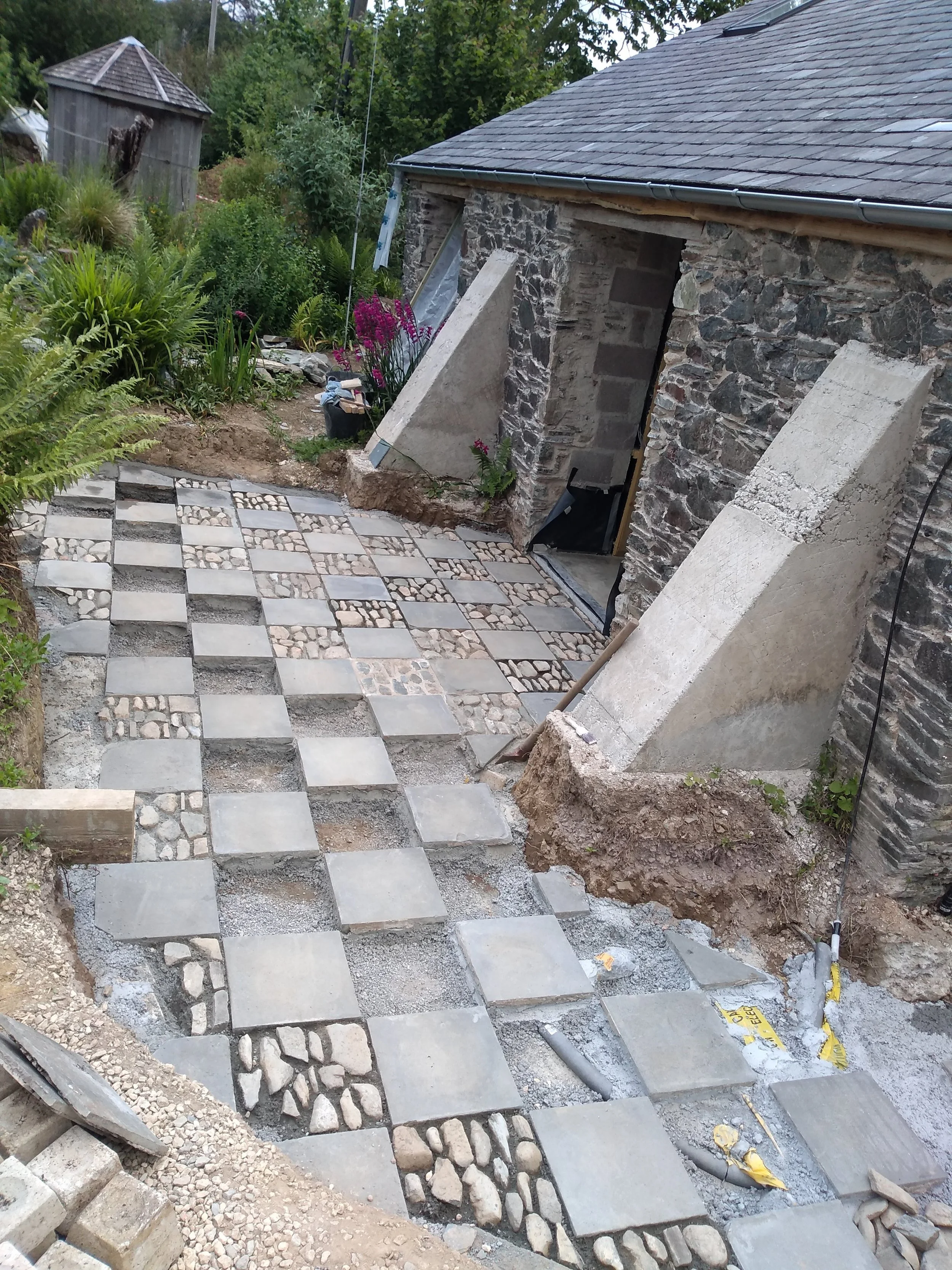 Making the chessboard patio