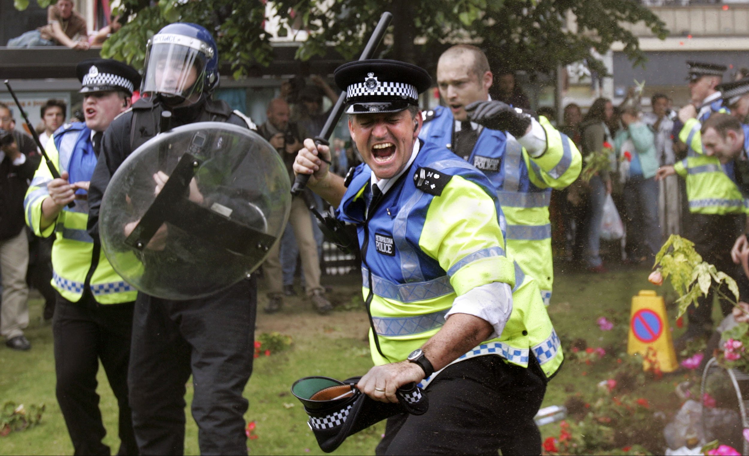 G8 Riot Cop, Edinburgh.