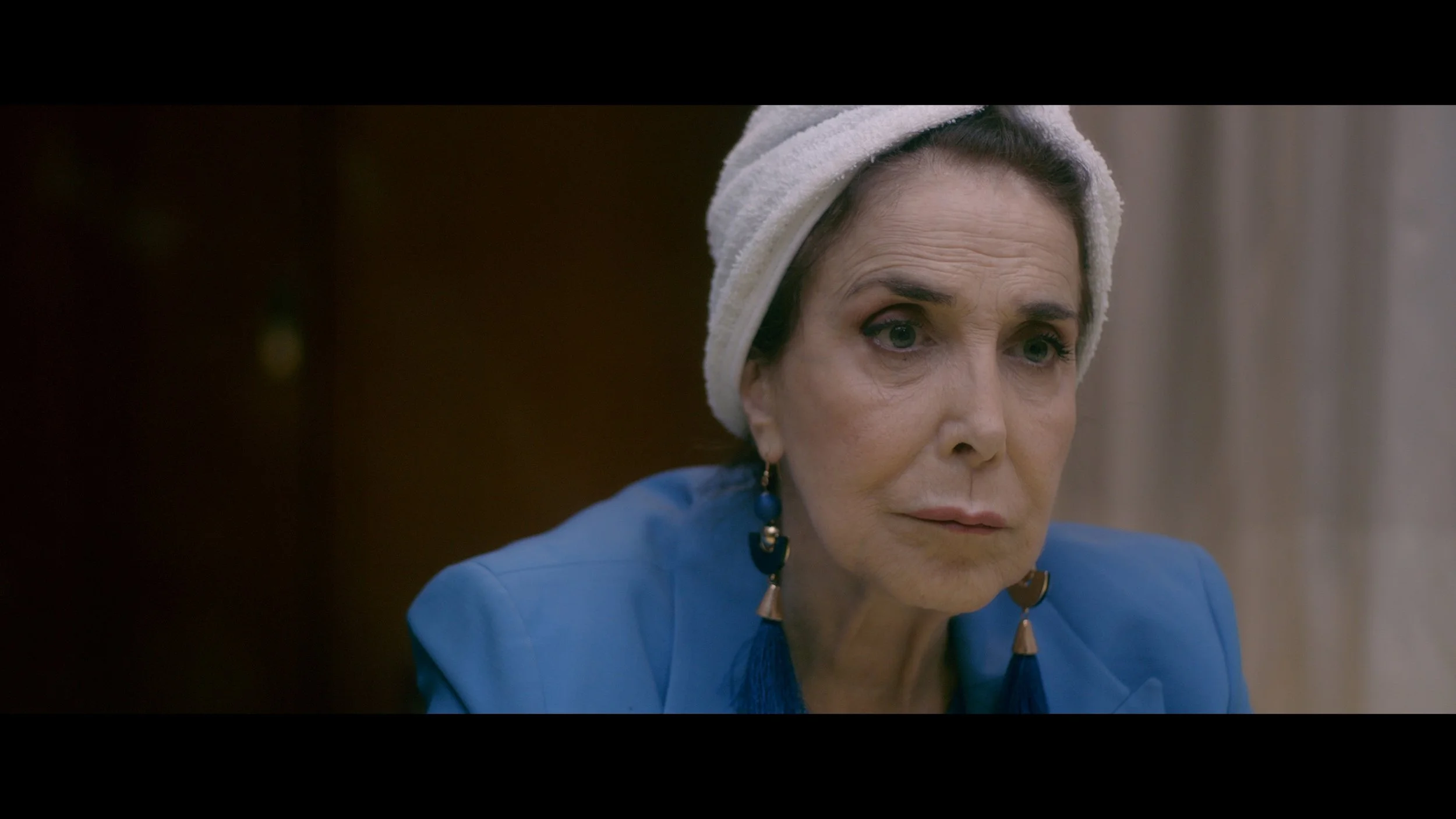 4. Norma and the mirrrow.jpg