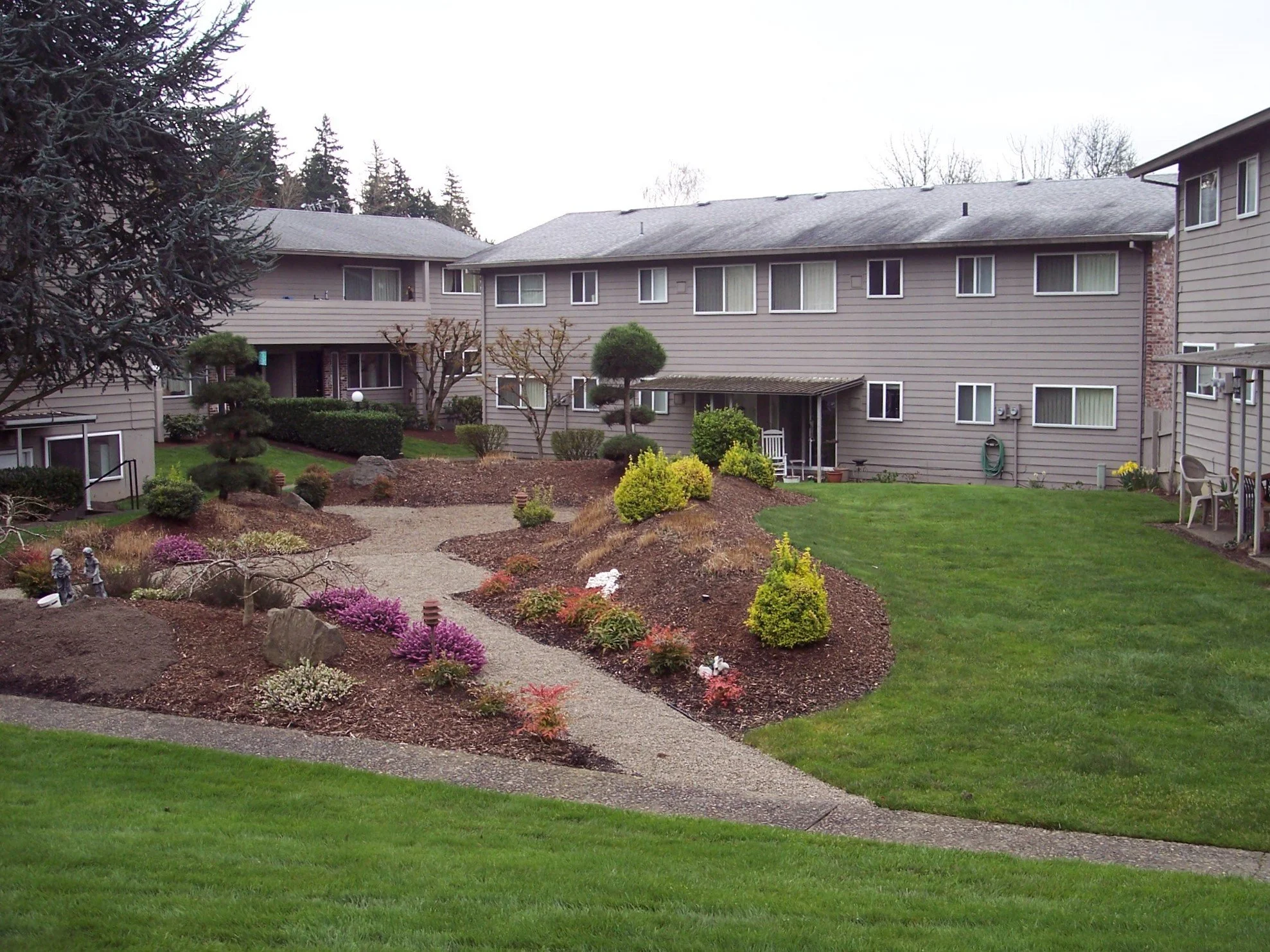 Washington Square, 28 units - SW Portland