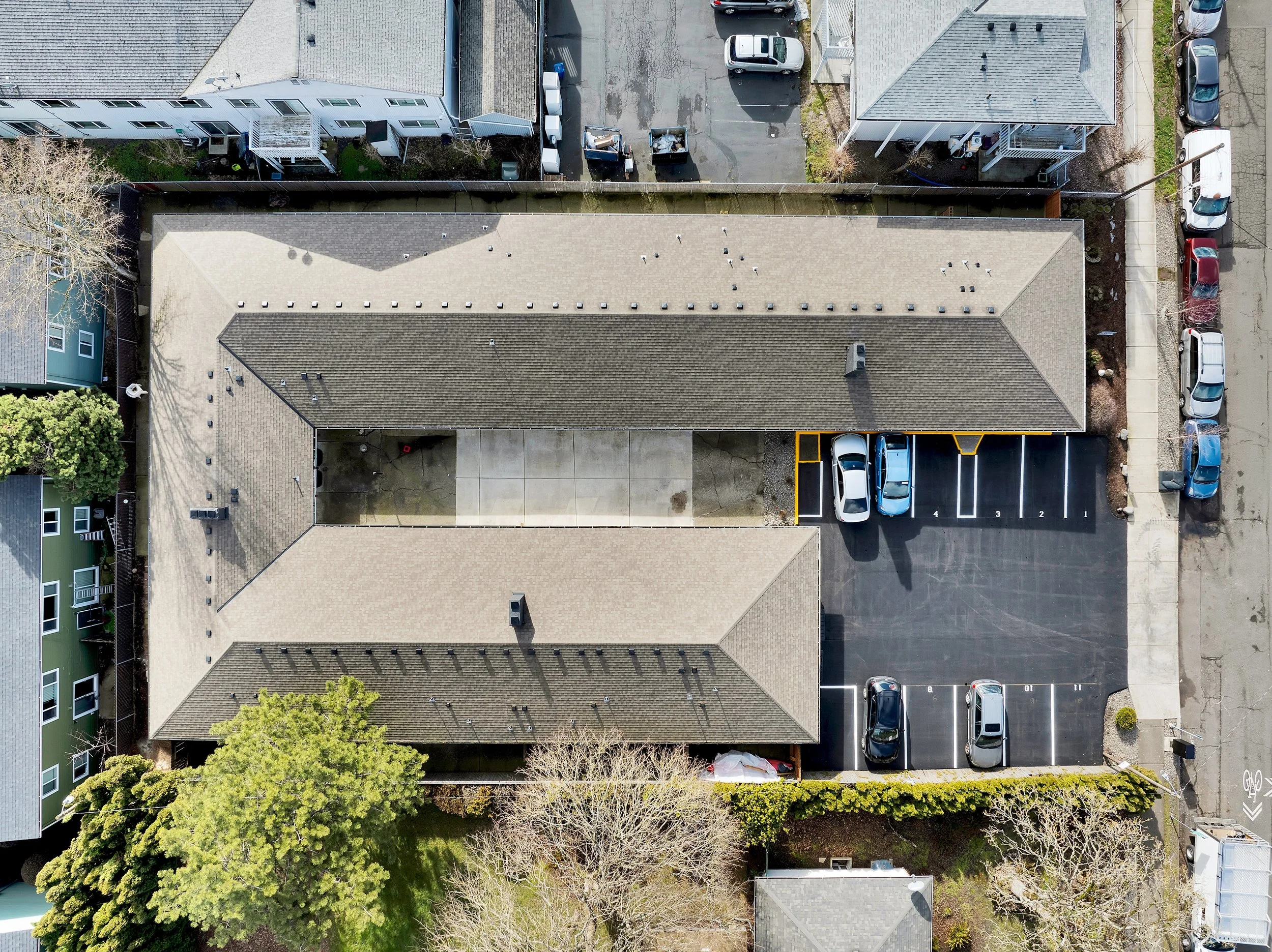 Portland apartment brokerage specializing in multifamily sales, valuations, and investment advisory across Oregon, Barry Investment Real Estate, Phillip Barry Apartment Broker