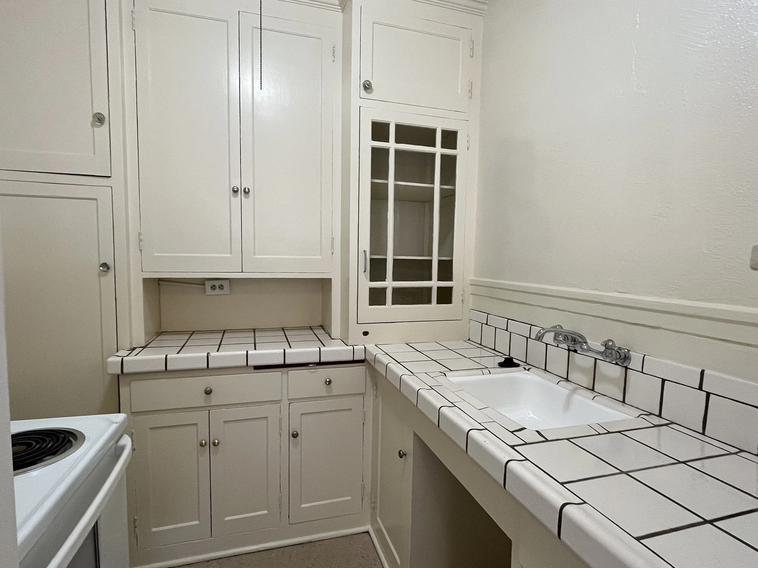 4 MC205 kitchen.jpg