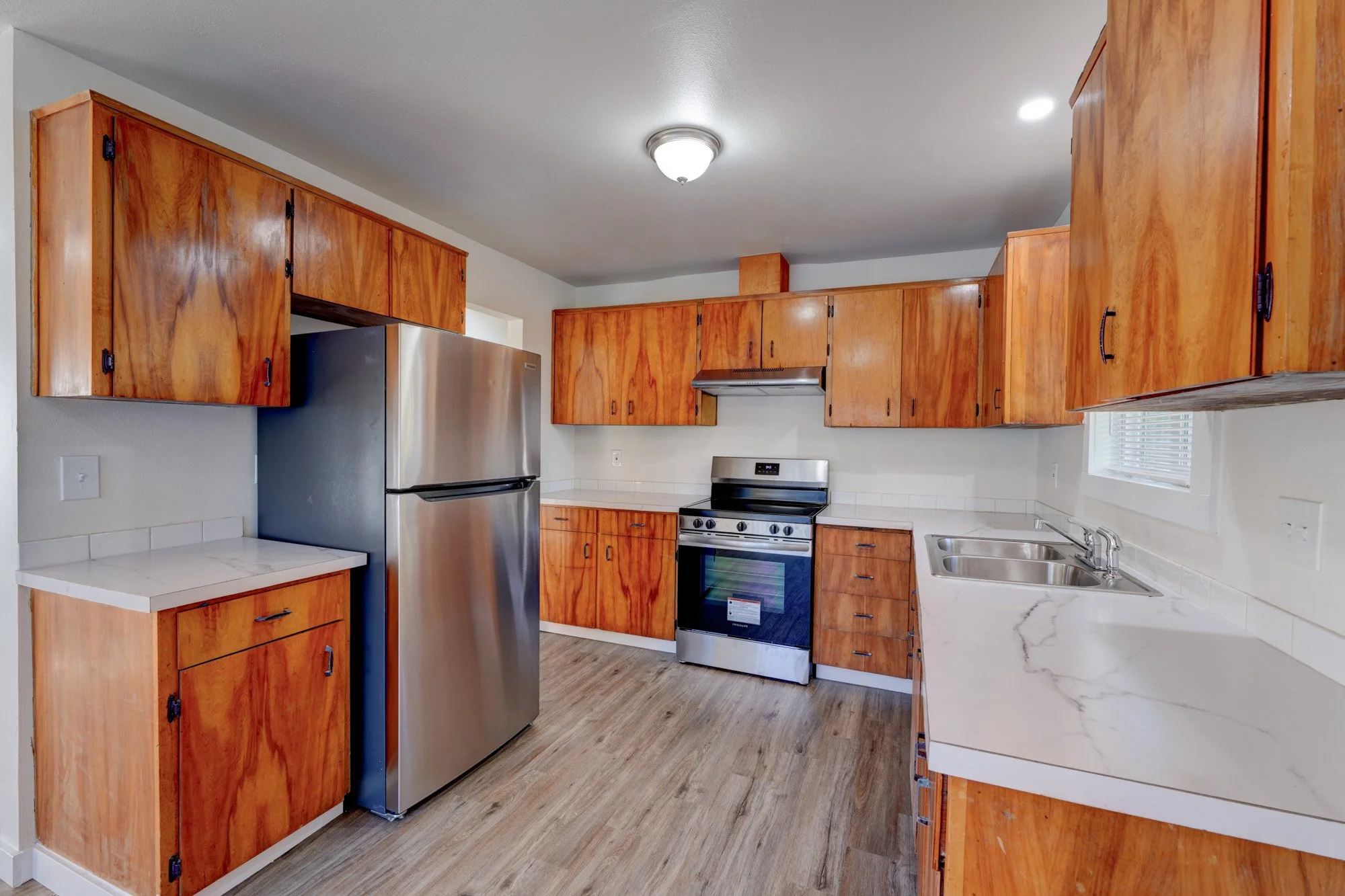 11-Walnut-Apartments-1049-SE-Walnut-St-Hillsboro-Oregon-Barry-Investment-Real-Estate-Phillip-Barry-Apartment-Broker.jpg