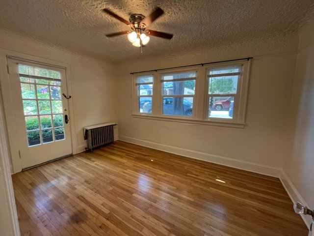Burg 102 bedroom.jpg