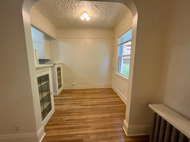Burg 102 dining nook.jpg
