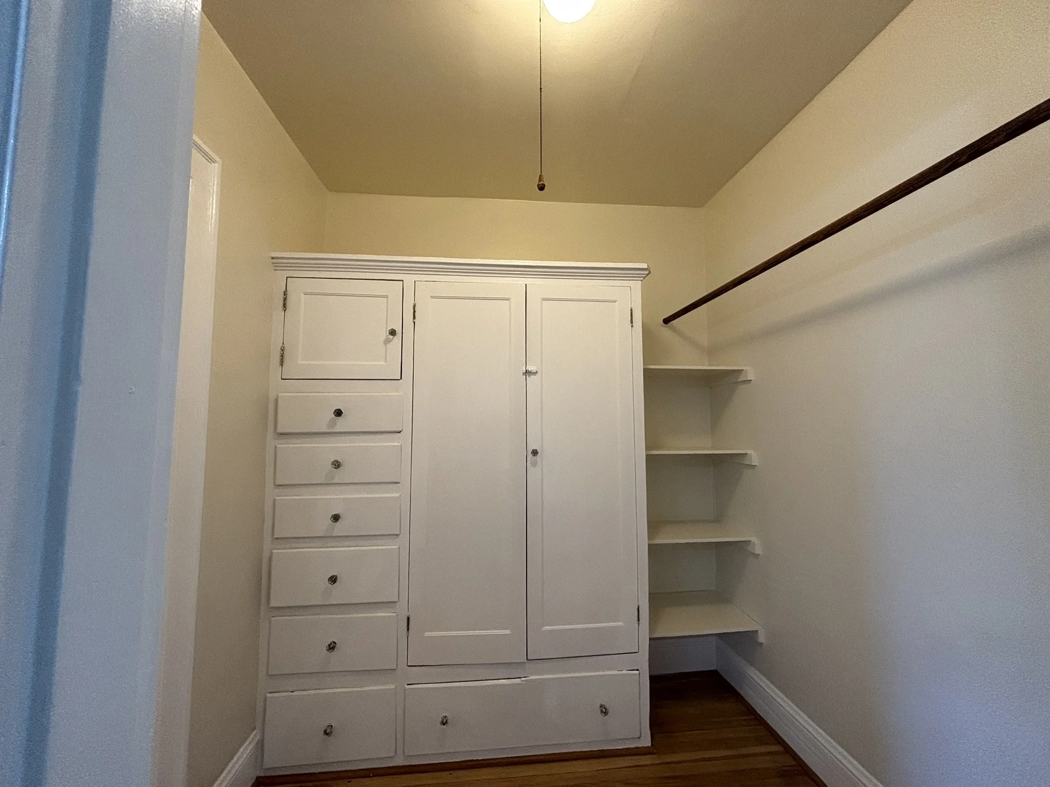 Burg 306 walk in closet.JPEG