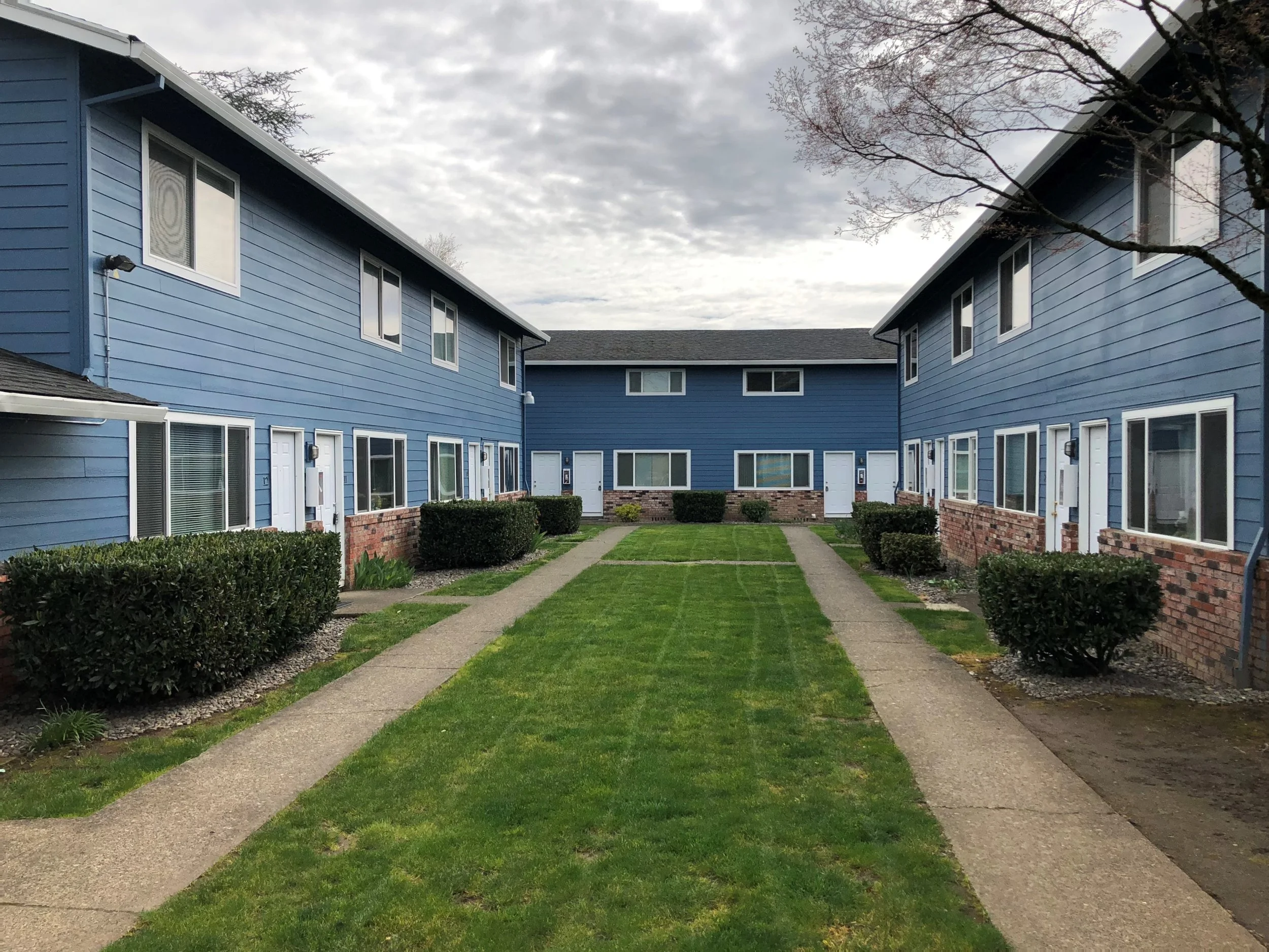 Mountain View TH, 12 units – Wood Village