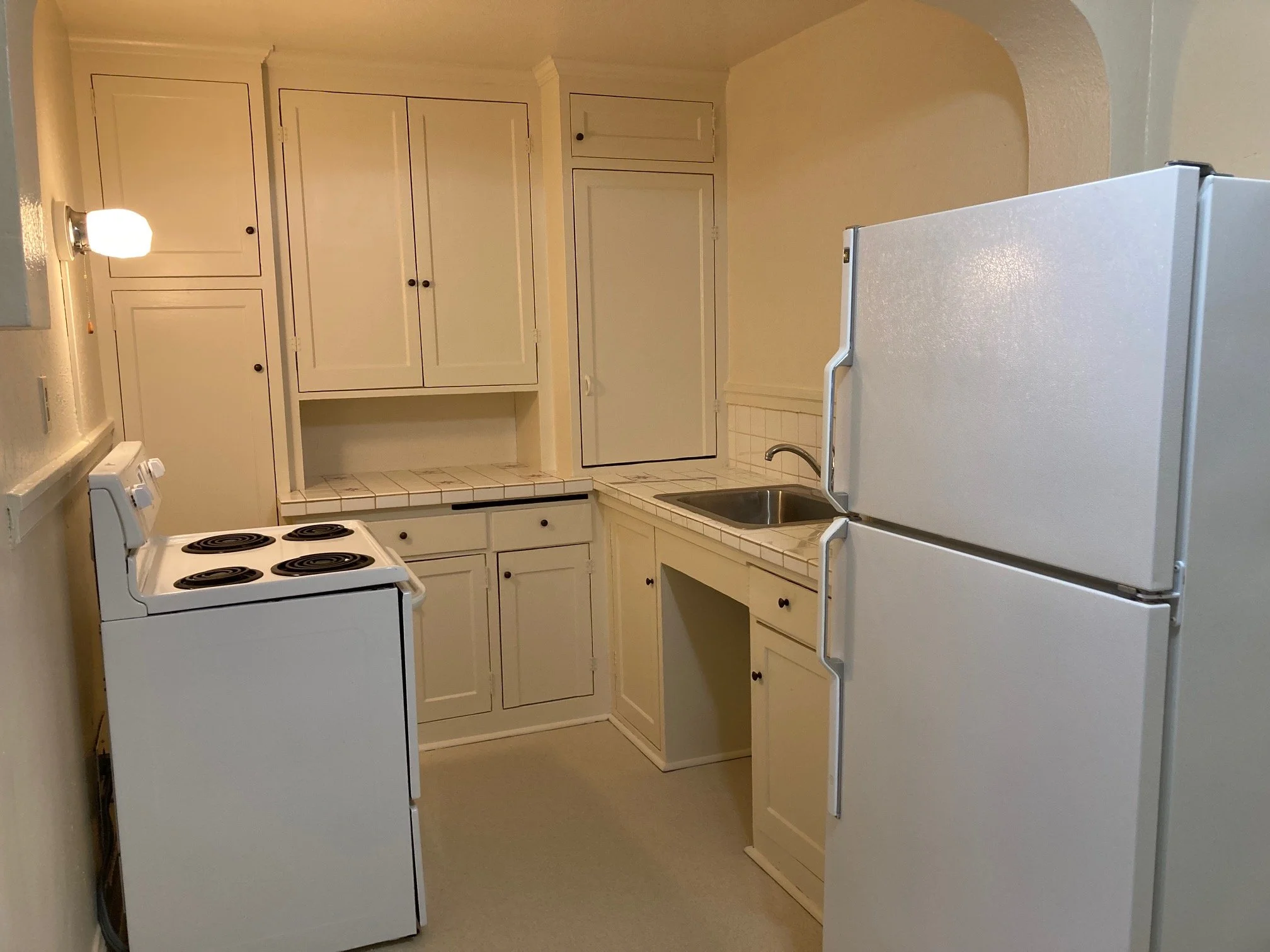 MC101 kitchen1.jpg