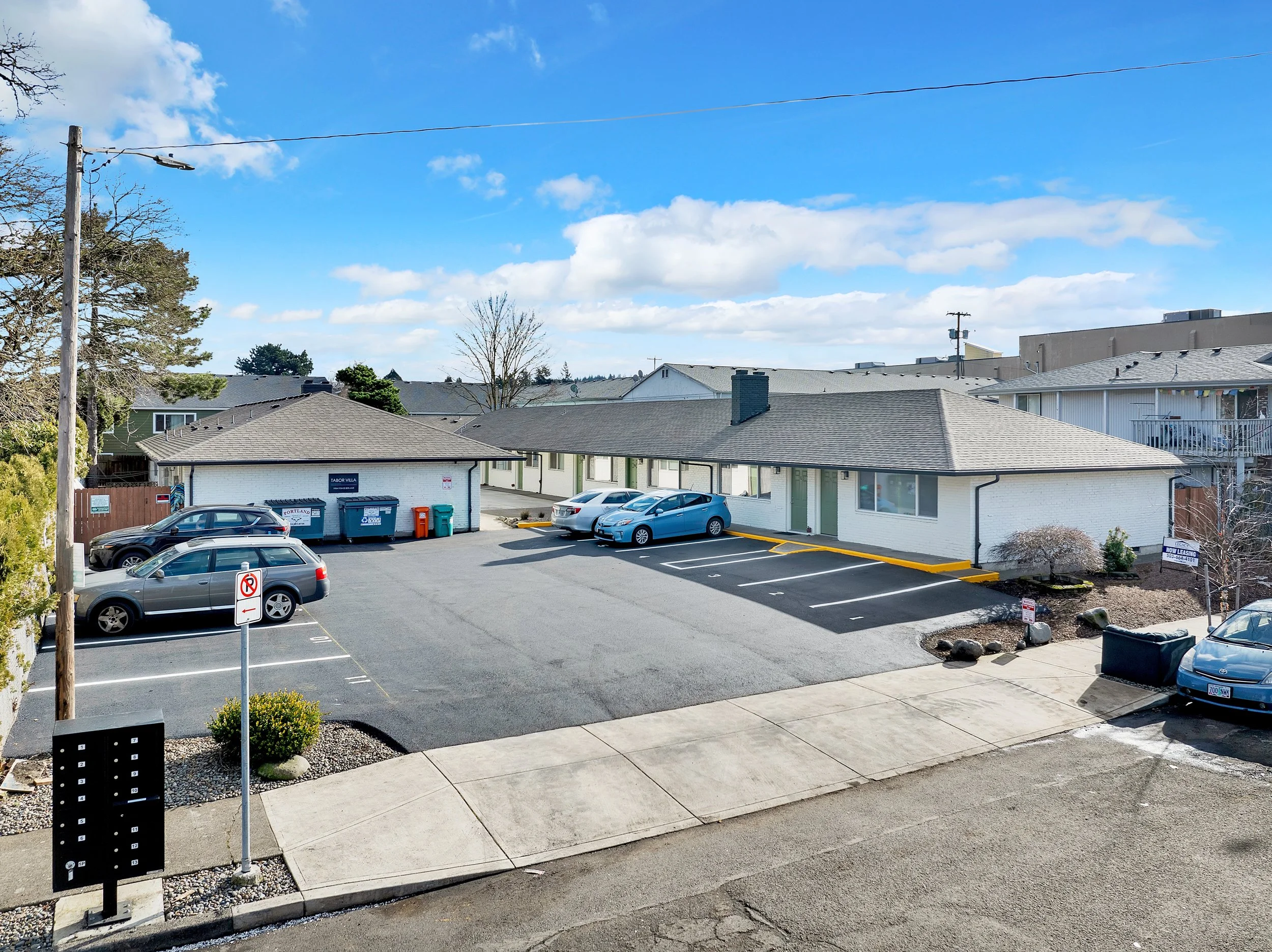 Portland apartment brokerage specializing in multifamily sales, valuations, and investment advisory across Oregon, Barry Investment Real Estate, Phillip Barry Apartment Broker