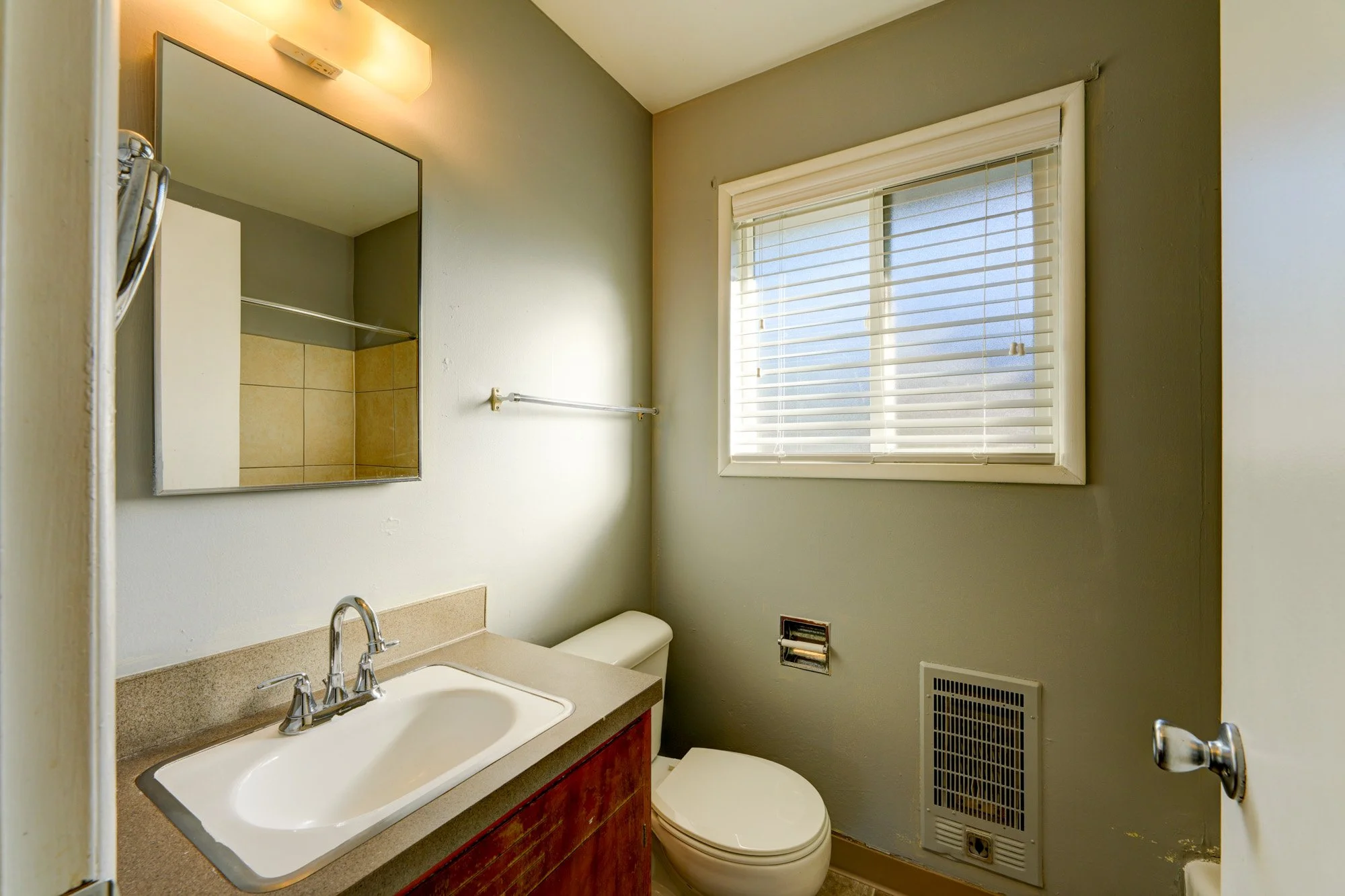 20-Walnut-Apartments-1049-SE-Walnut-St-Hillsboro-Oregon-Barry-Investment-Real-Estate-Phillip-Barry-Apartment-Broker.jpg