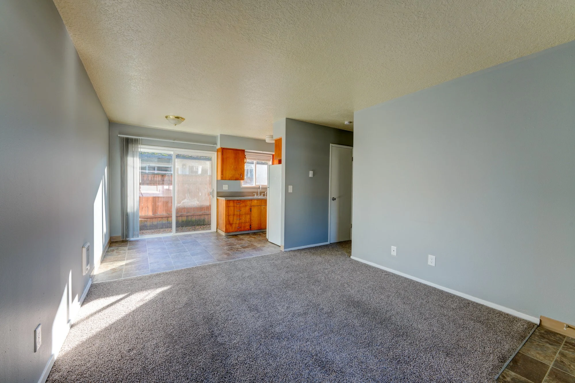 22-Walnut-Apartments-1049-SE-Walnut-St-Hillsboro-Oregon-Barry-Investment-Real-Estate-Phillip-Barry-Apartment-Broker.jpg