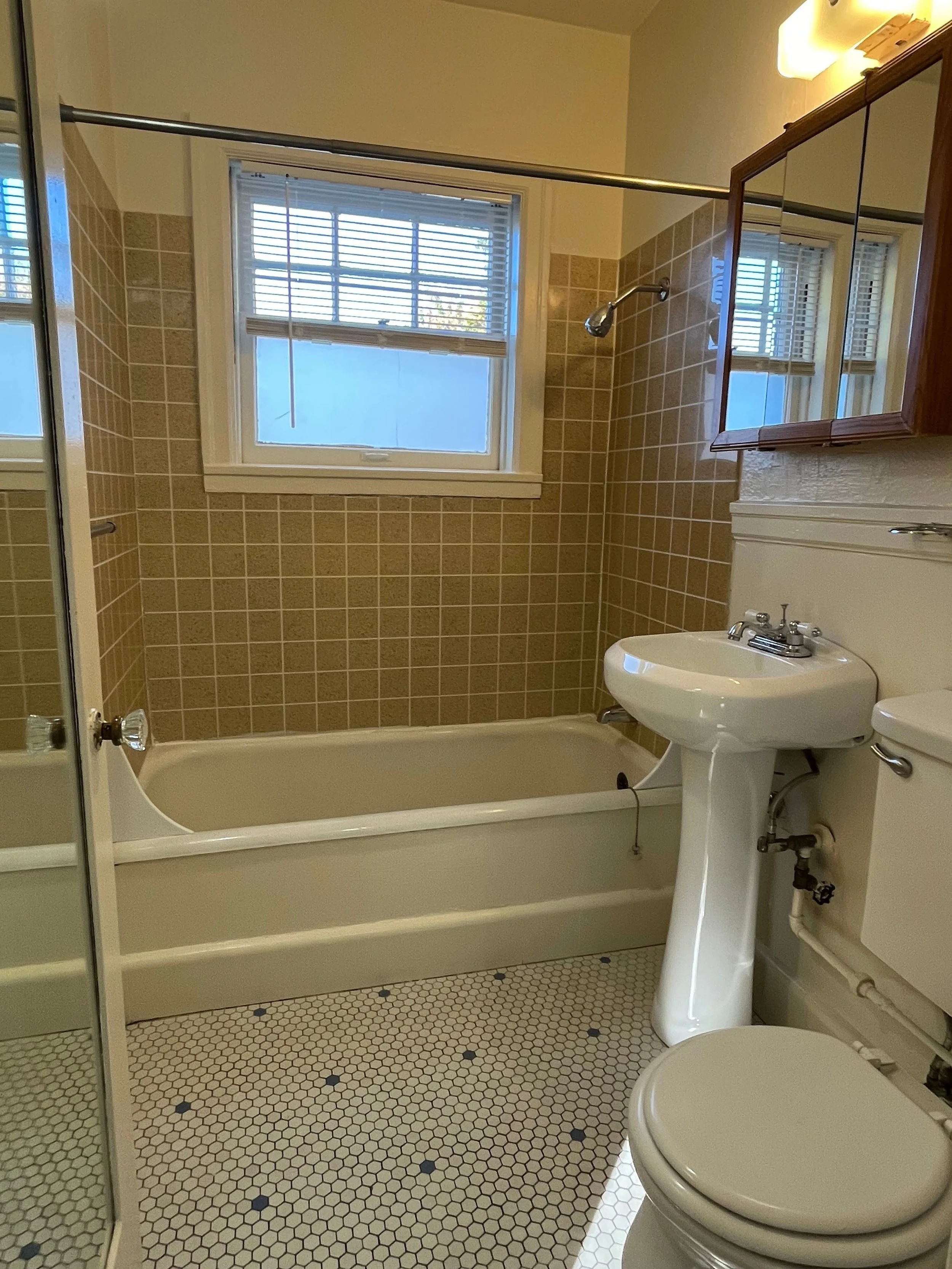 MC301 bathroom.jpg
