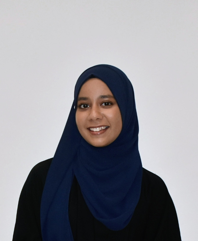 A headshot of Zainab Pathan, Undergraduate Research Fellow.