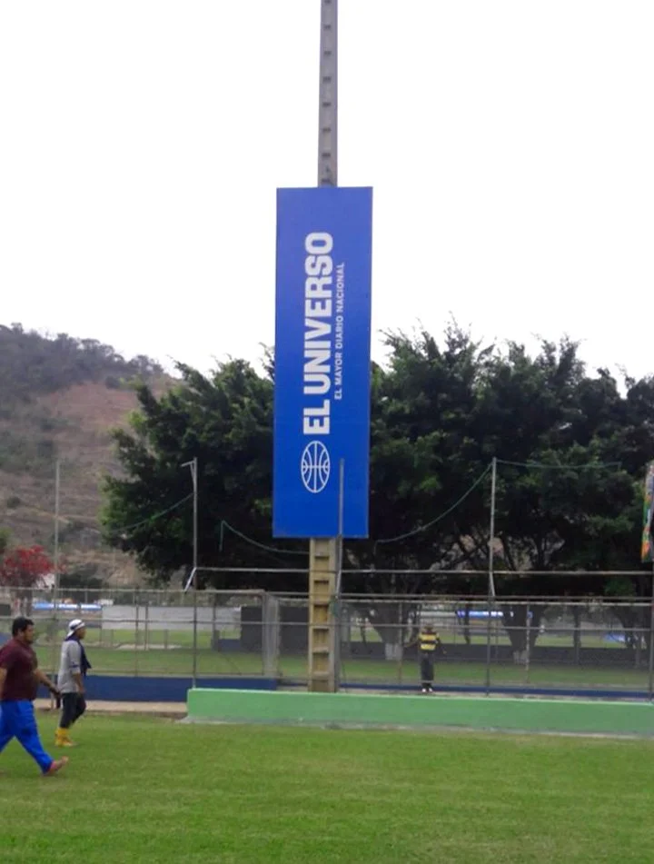 letrero vertical.jpg